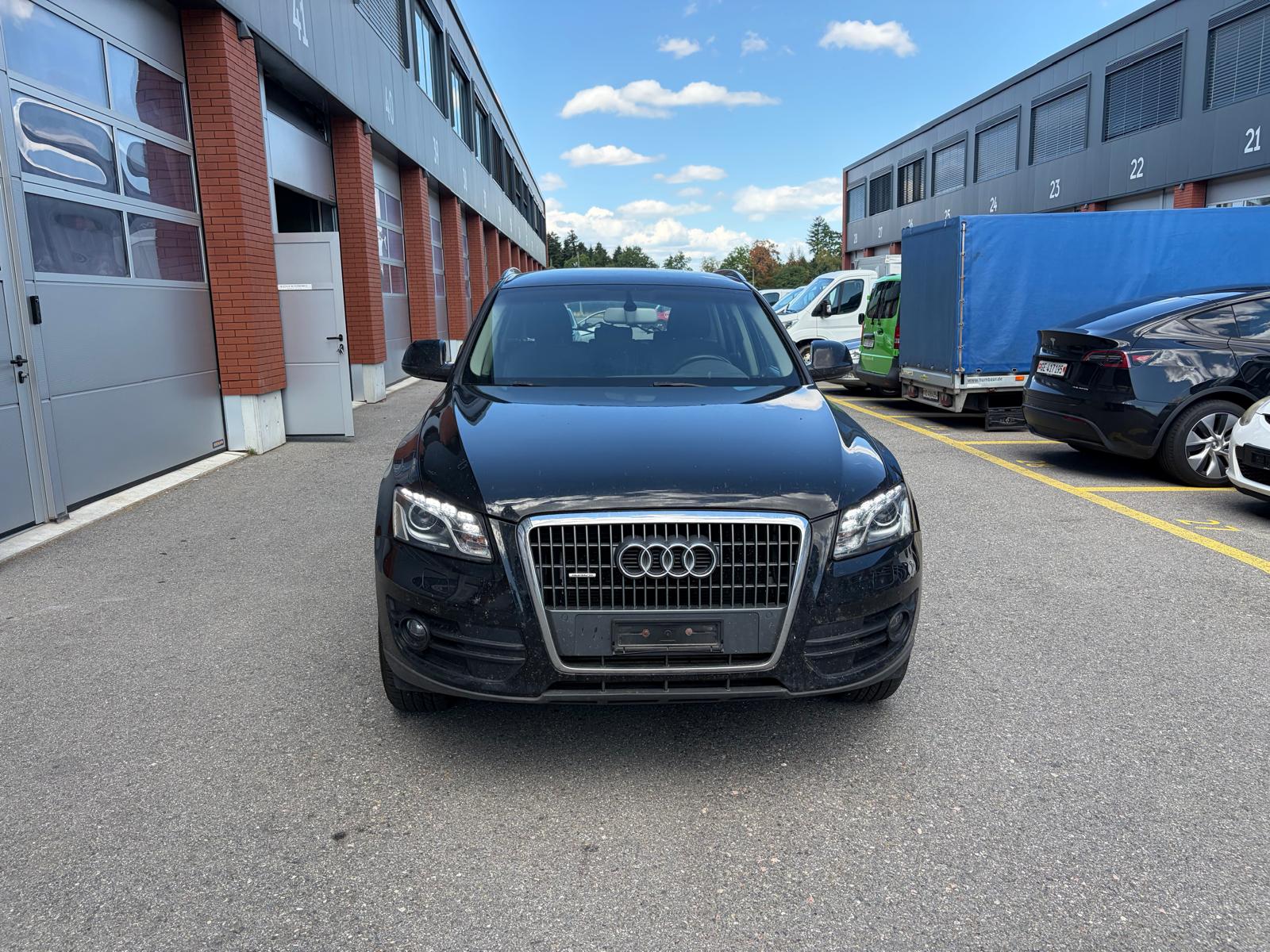 AUDI Q5 2.0 TFSI quattro S-tronic-image-1