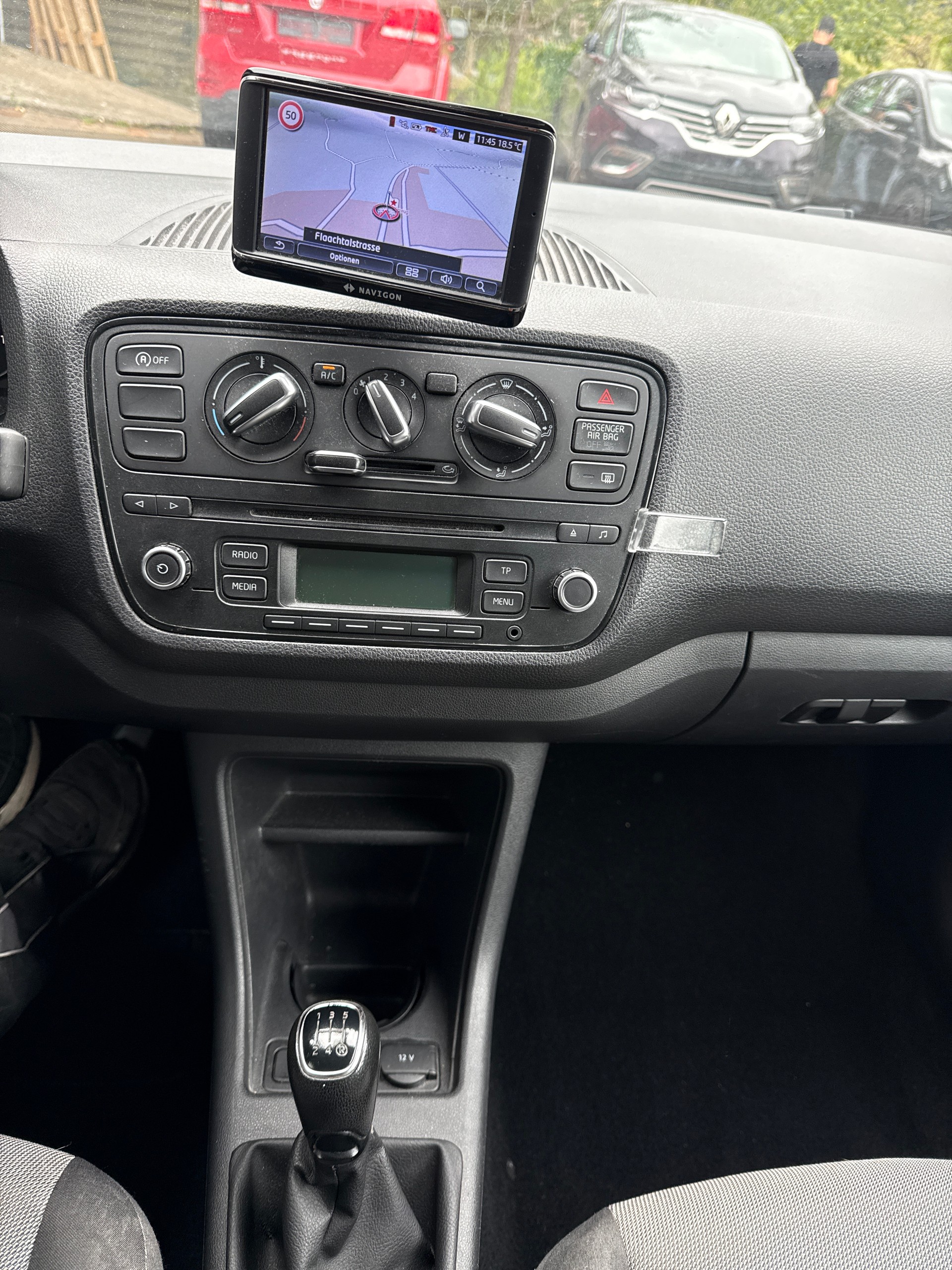 SKODA Citigo 1.0 Elegance-image-18