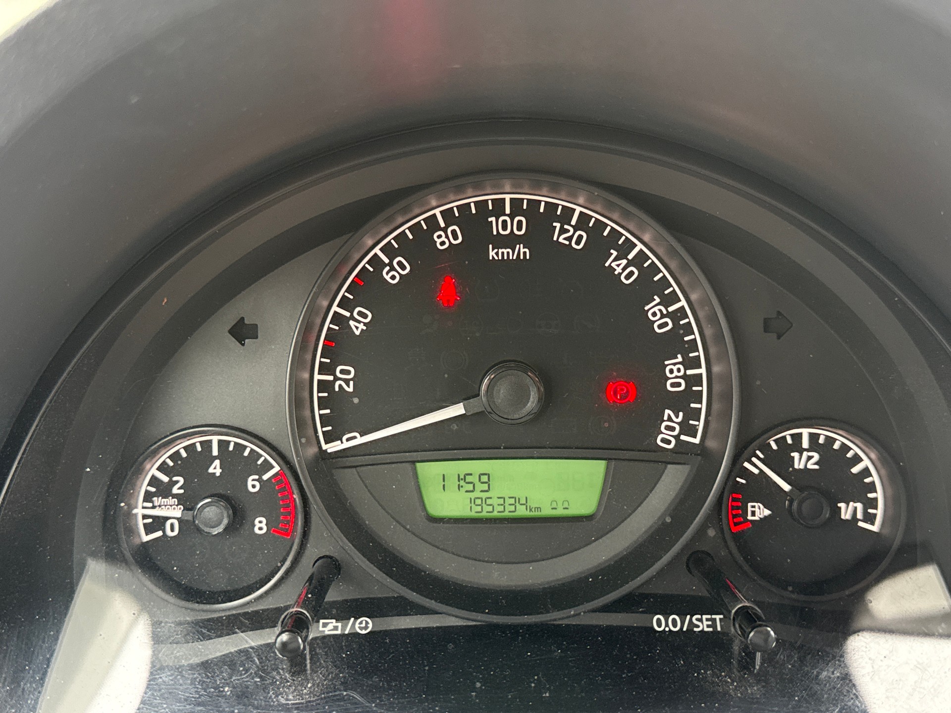 SKODA Citigo 1.0 Elegance-image-16