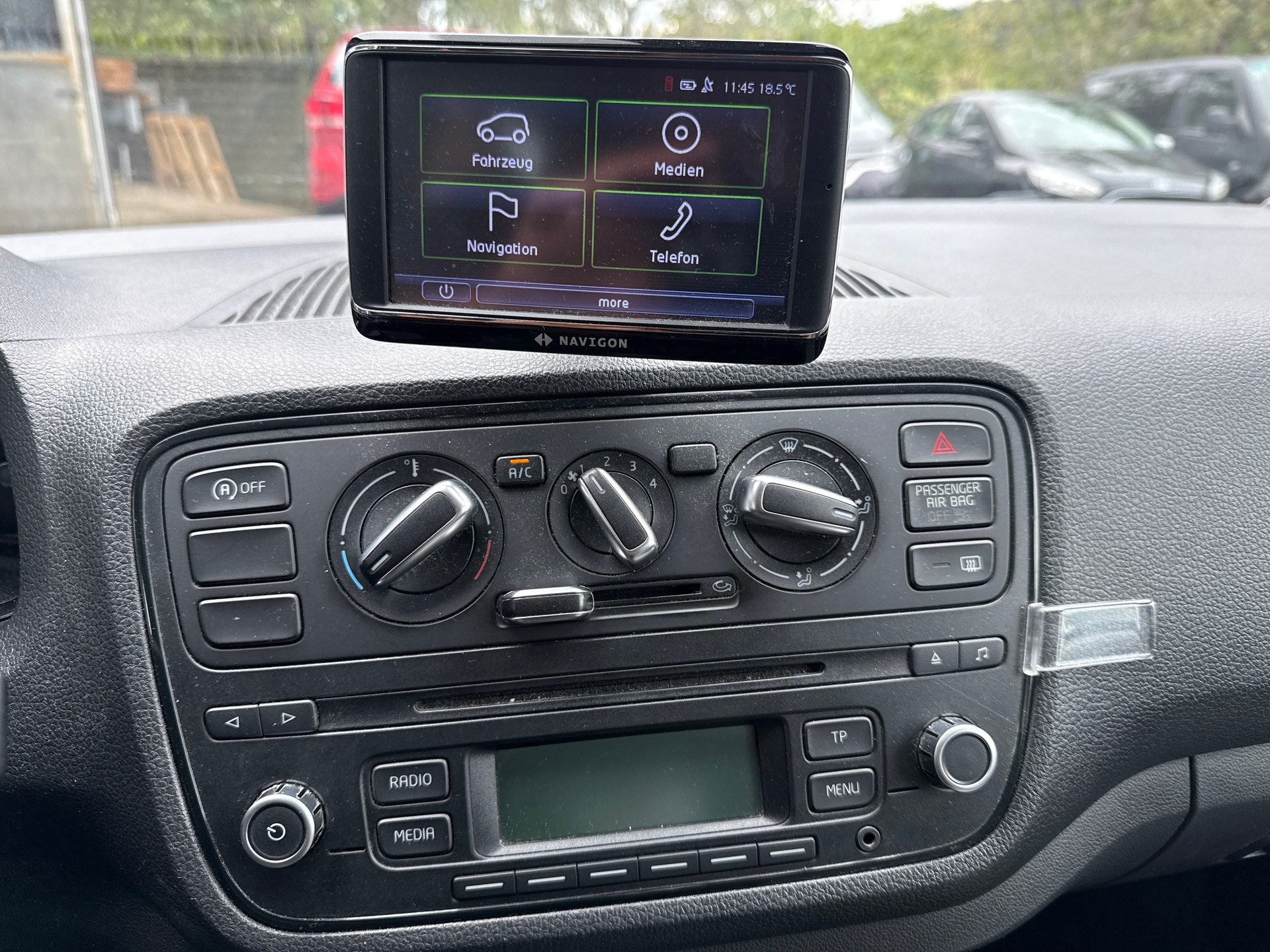 SKODA Citigo 1.0 Elegance-image-17