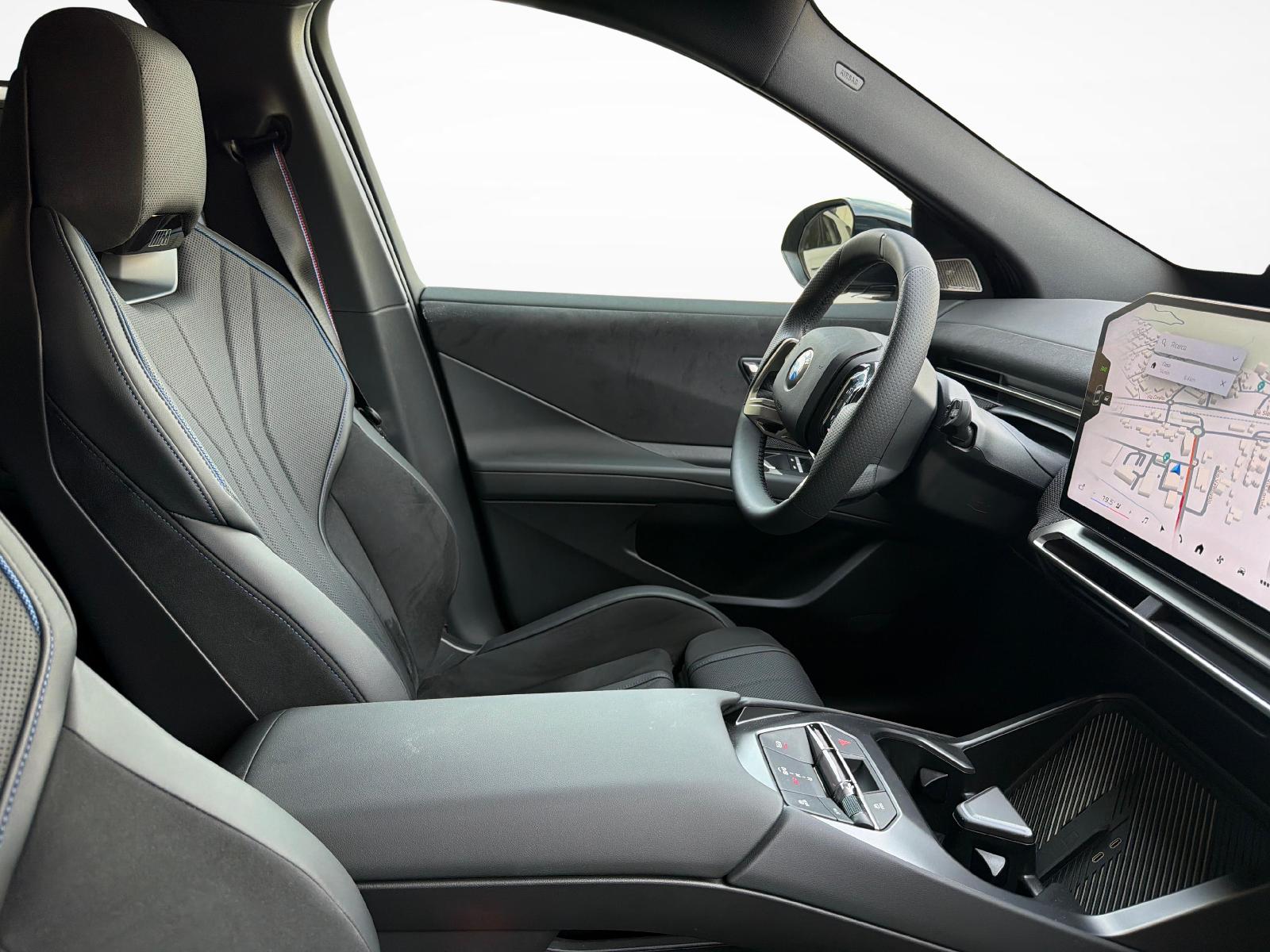 BMW iX3 50 xDrive-image-9