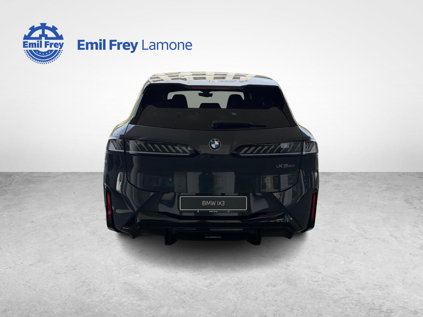 BMW iX3 50 xDrive-image-3