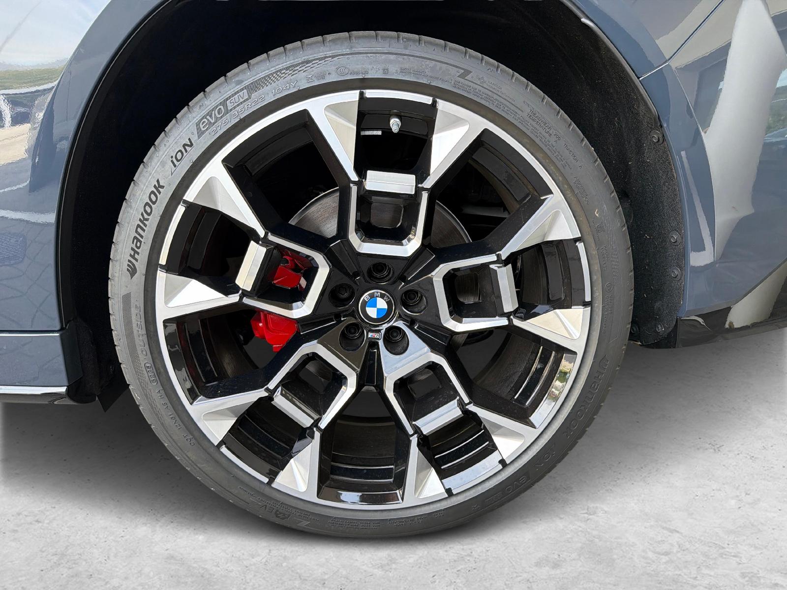 BMW iX3 50 xDrive-image-12