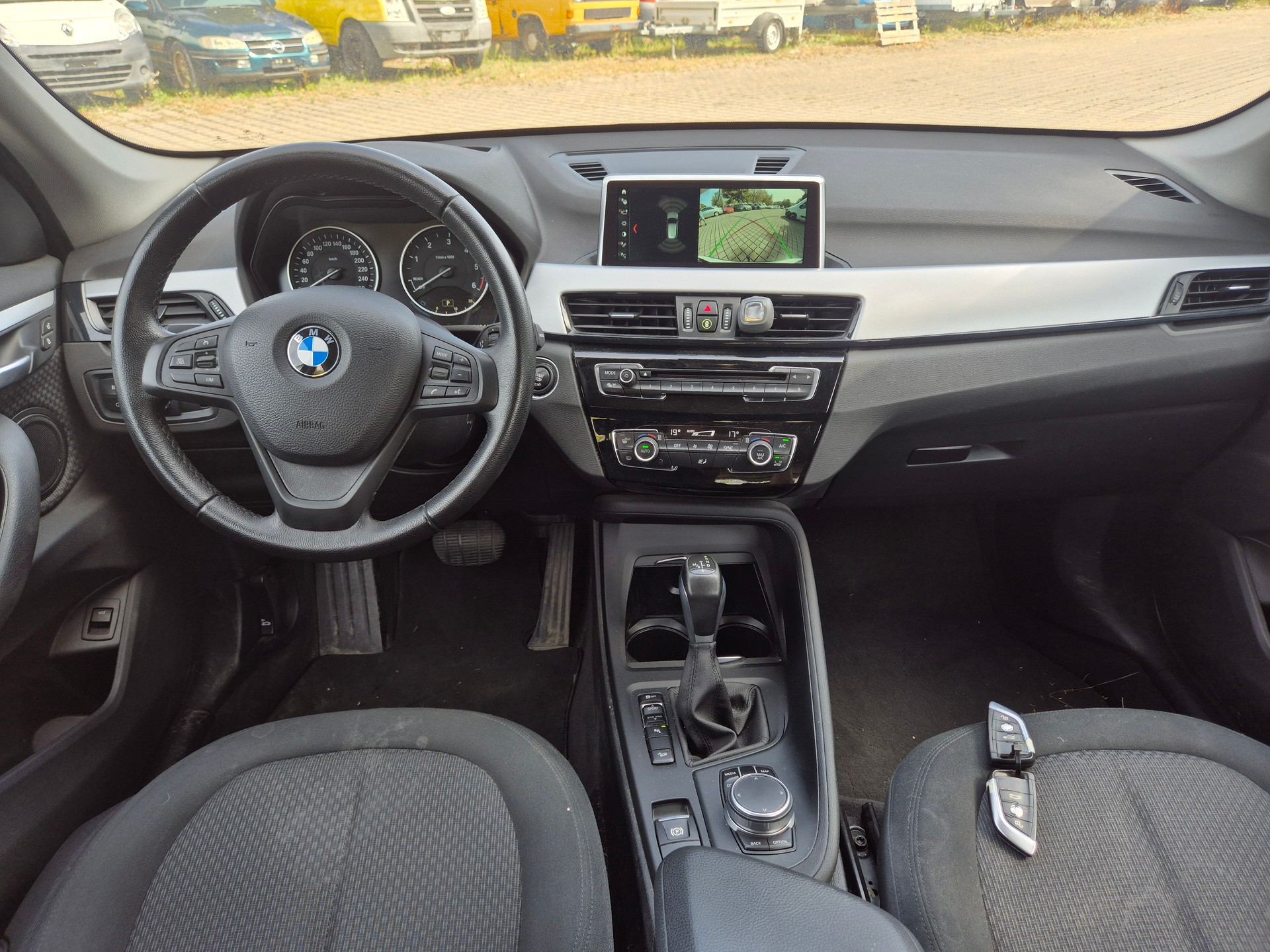 BMW X1 xDrive 18d xLine Steptronic-image-8
