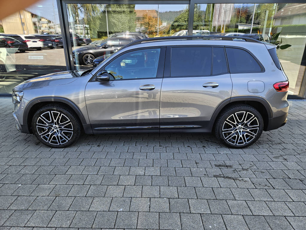 MERCEDES-BENZ GLB 220 4Matic AMG Line-image-1