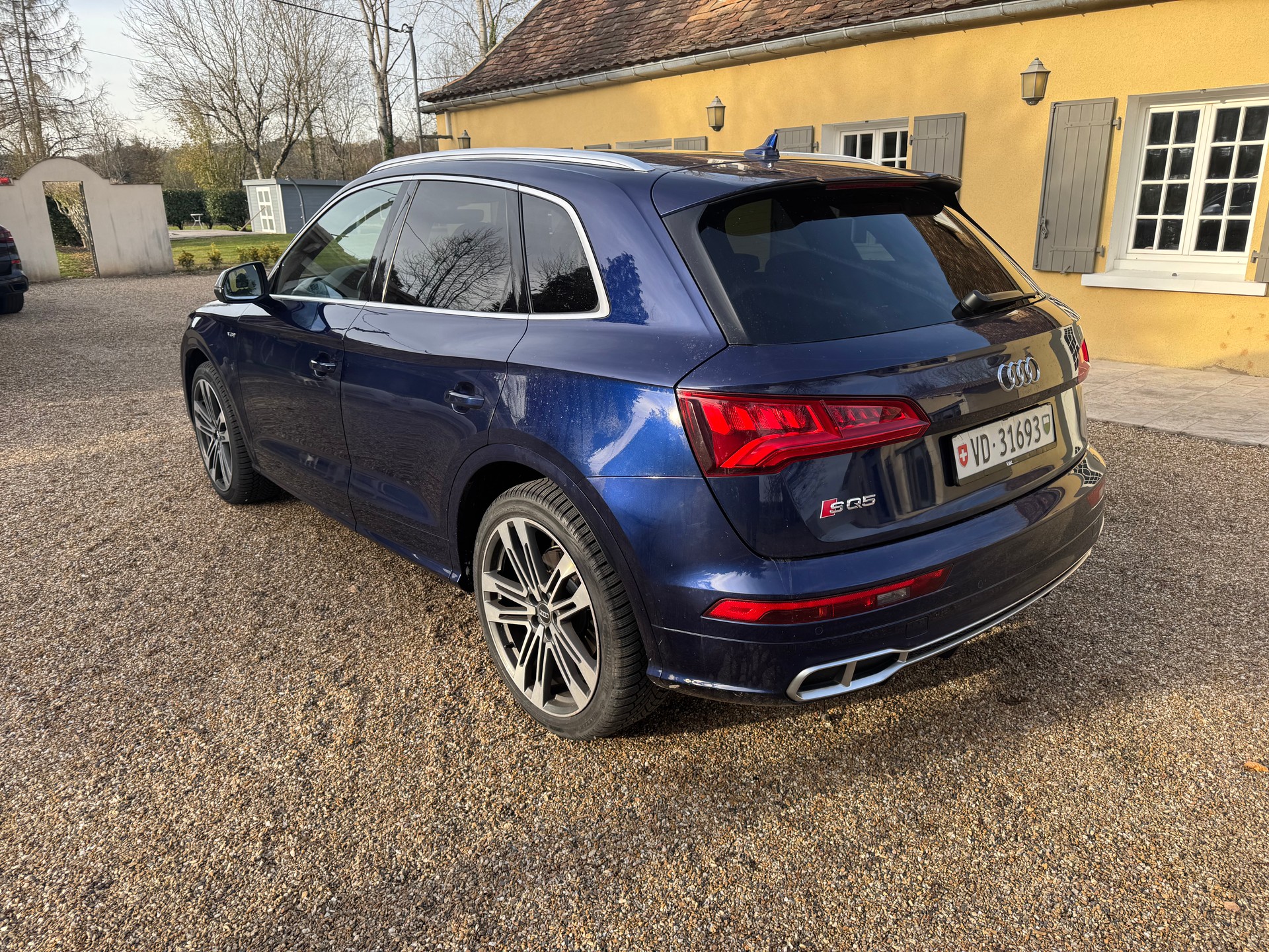 AUDI 3.0 V6 TFSI quattro T-Tronic-image-2