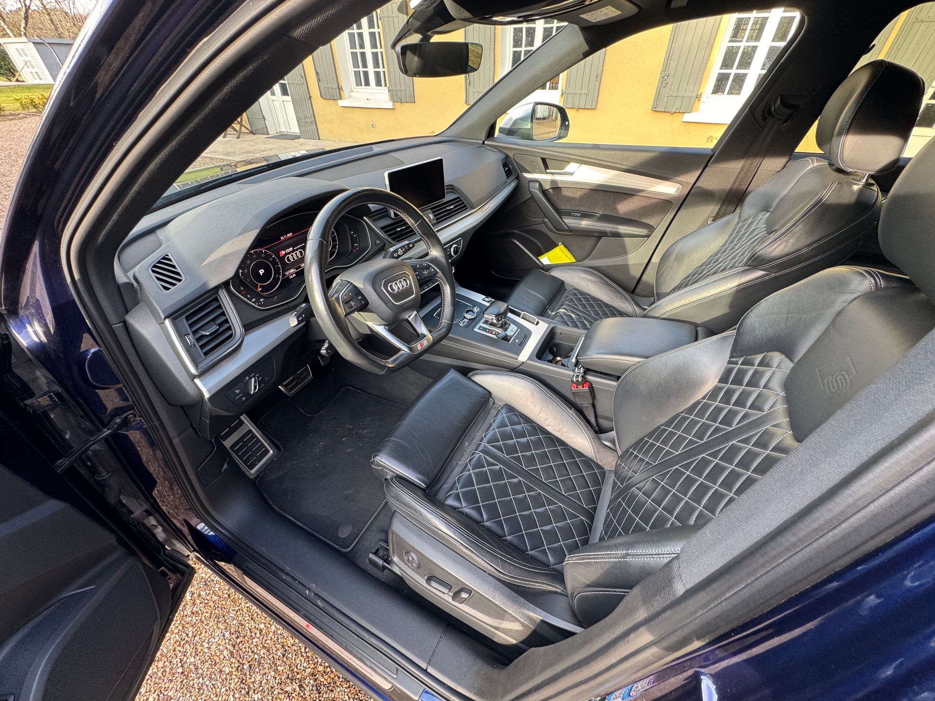 AUDI 3.0 V6 TFSI quattro T-Tronic-image-4