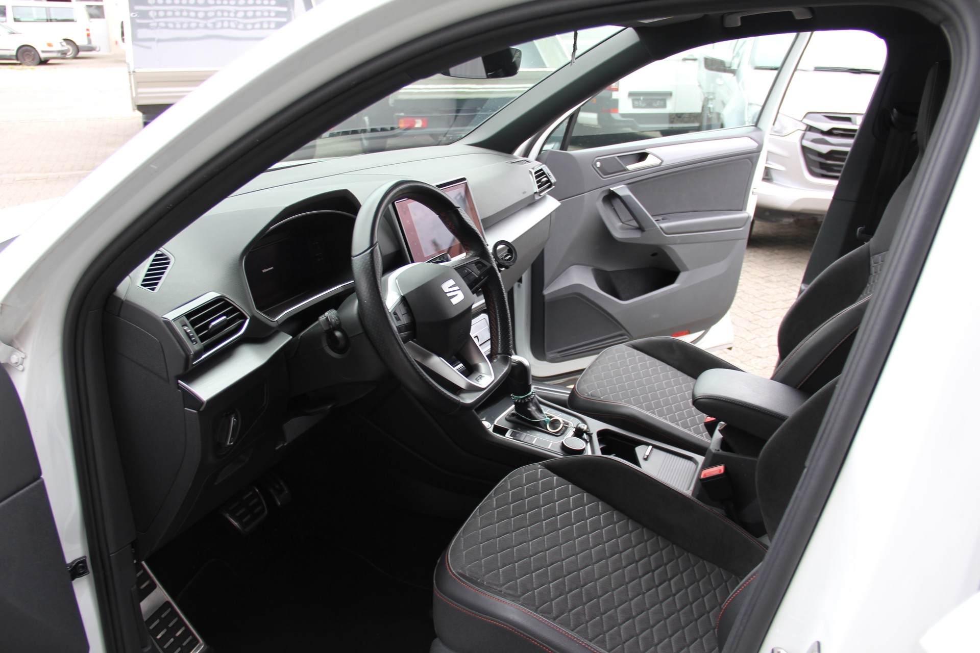 SEAT Tarraco 2.0TSI 4Drive Hola FR DSG-image-6
