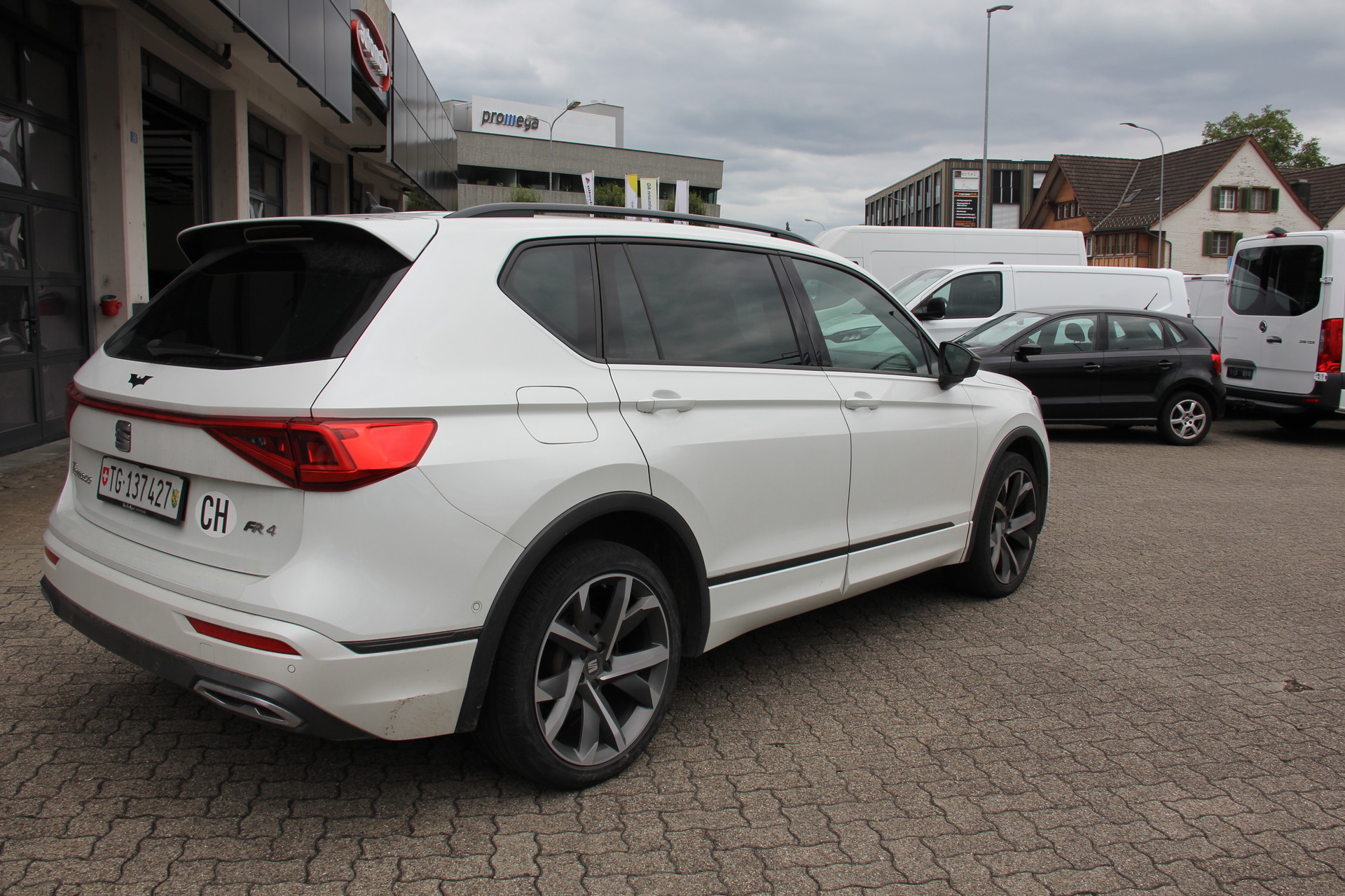 SEAT Tarraco 2.0TSI 4Drive Hola FR DSG-image-2