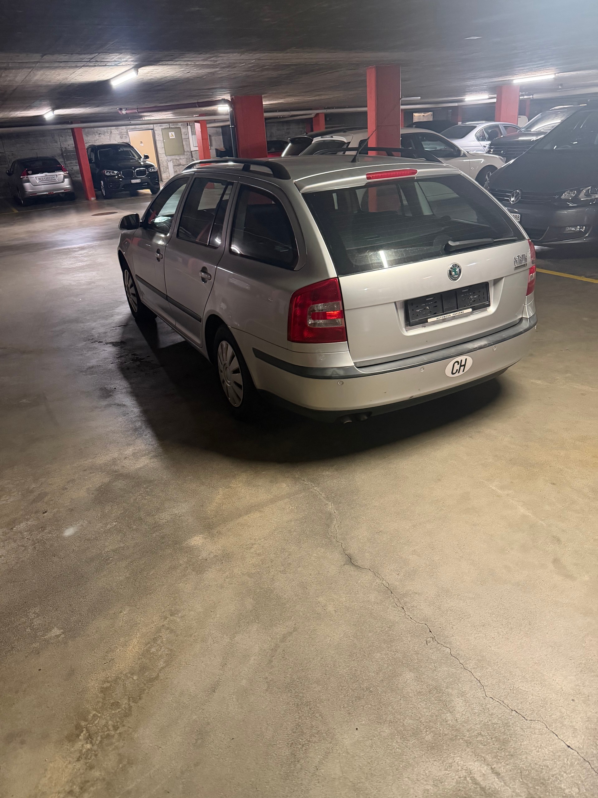 SKODA 2.0 TDI 140 Elegance DSG-image-3