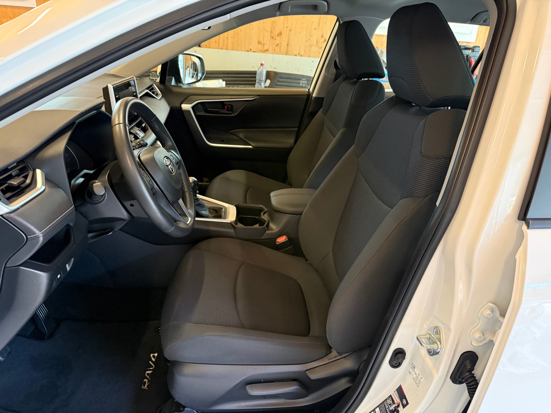 TOYOTA RAV-4 2.0 Active 2WD-image-6