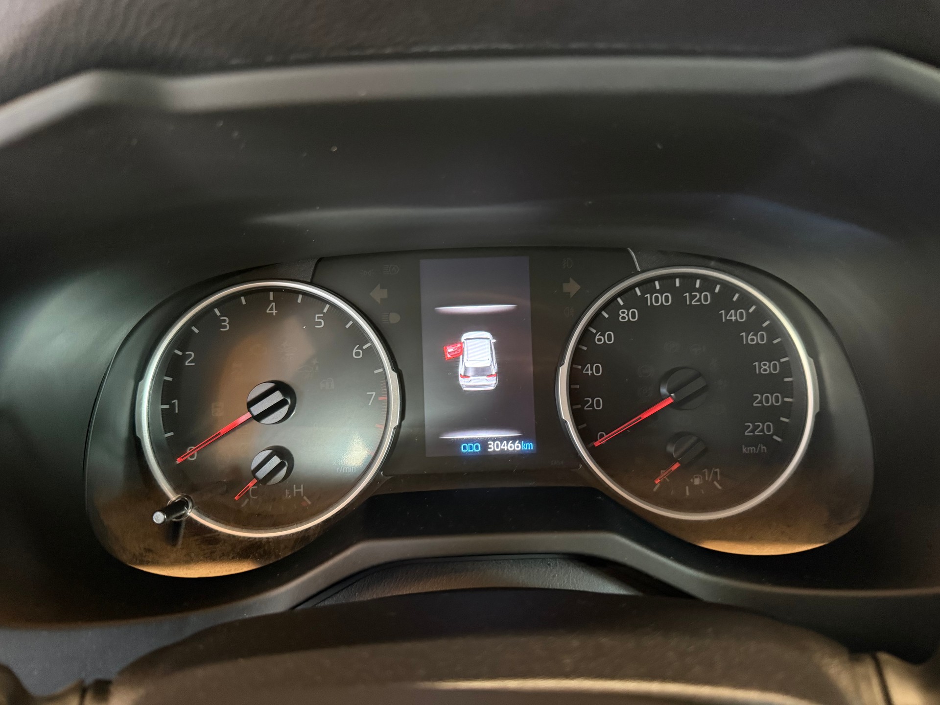 TOYOTA RAV-4 2.0 Active 2WD-image-10