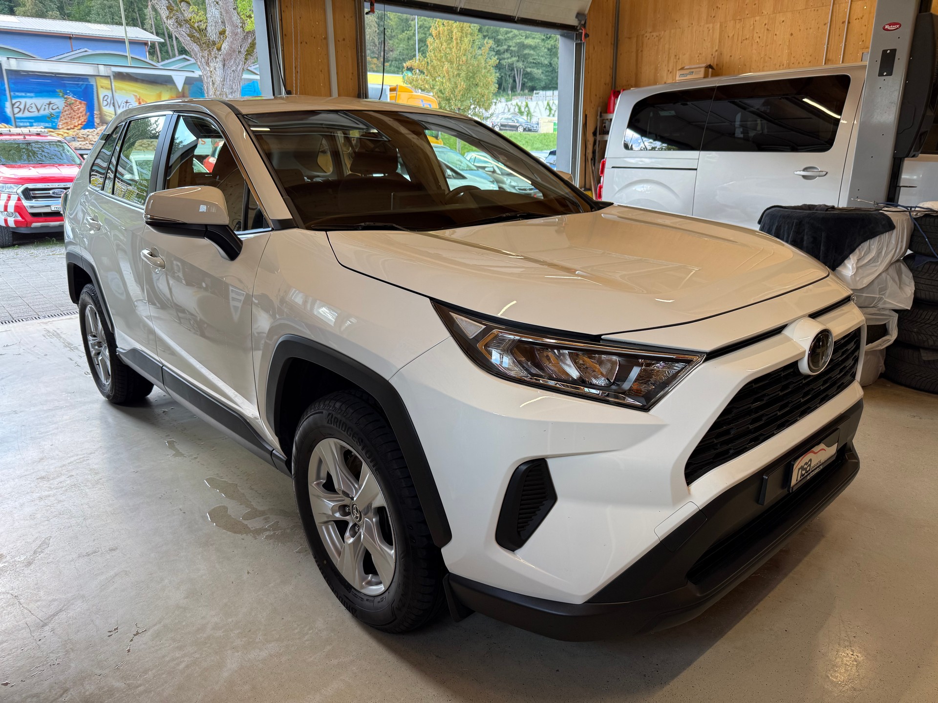 TOYOTA RAV-4 2.0 Active 2WD-image-2