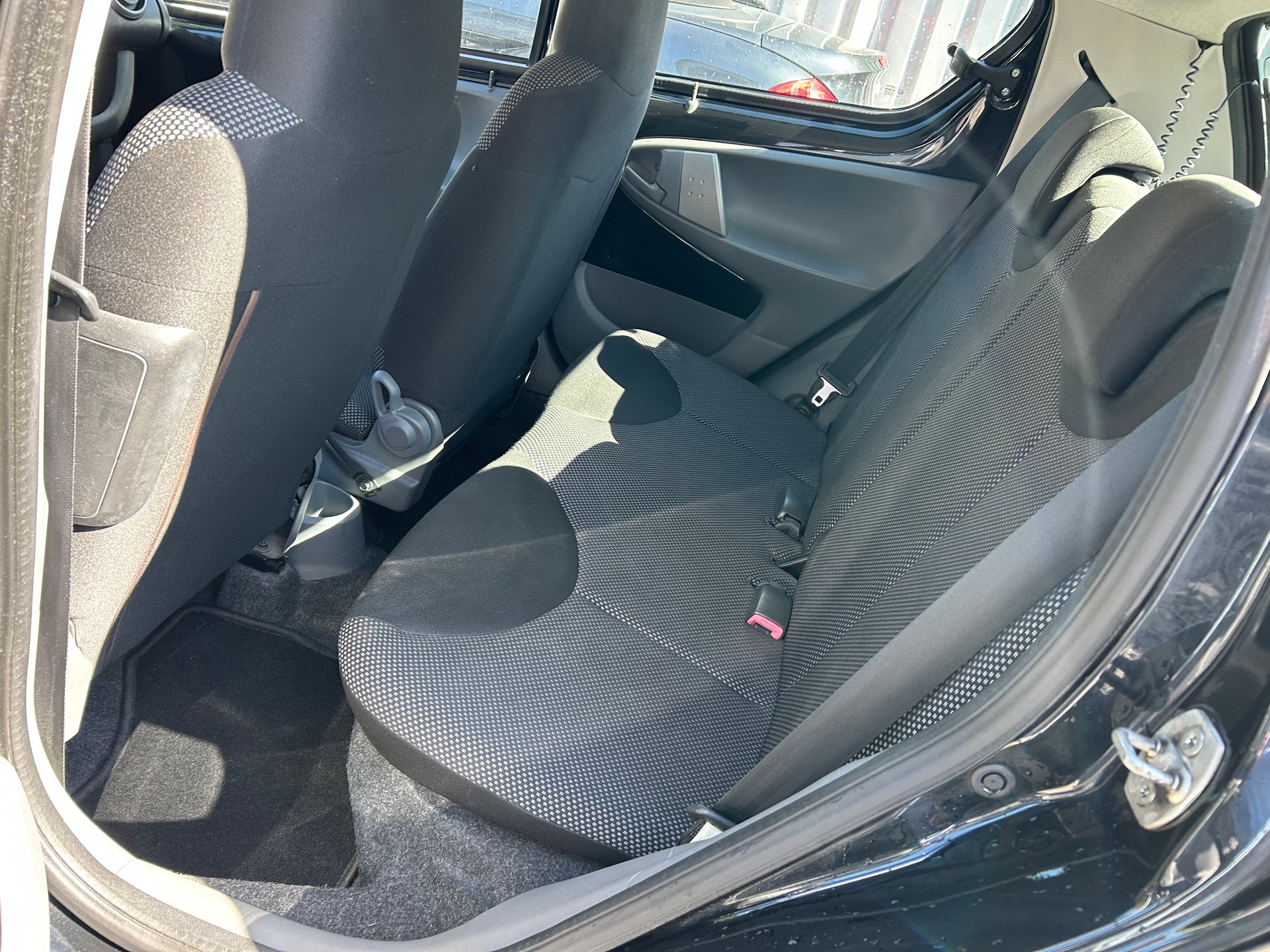 TOYOTA Aygo 1.0 Linea Terra-image-10