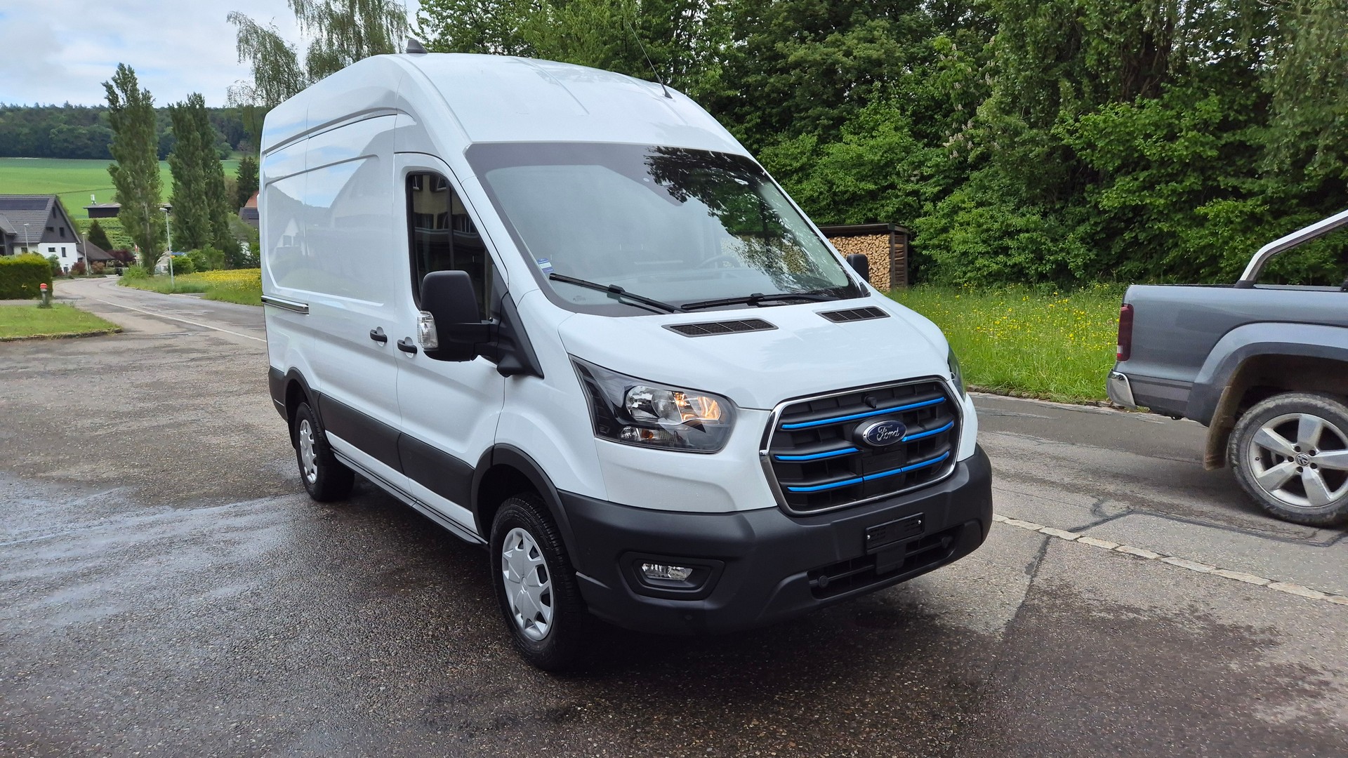 FORD E-Transit Van 350 L2 H3 Trend RWD 68kWh-image-5