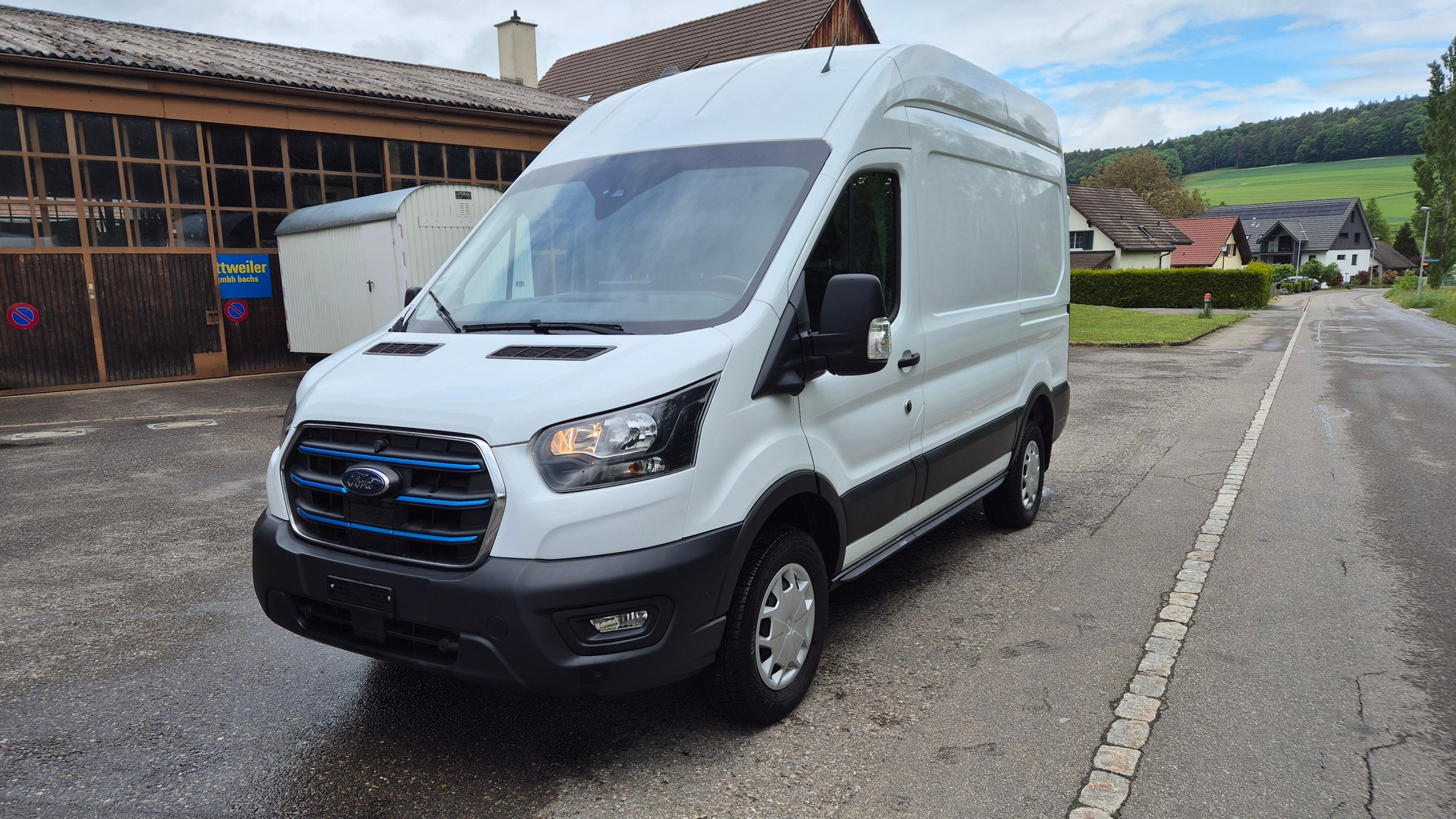 FORD E-Transit Van 350 L2 H3 Trend RWD 68kWh