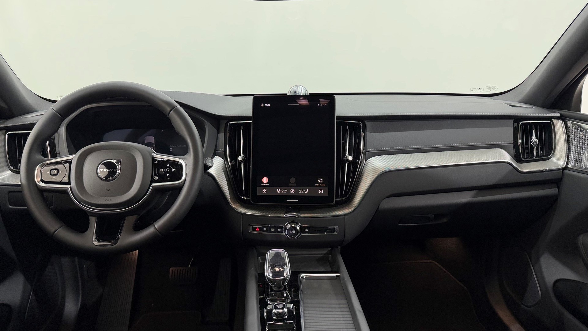 VOLVO XC60 2.0 T8 TE Black Edition e-image-4