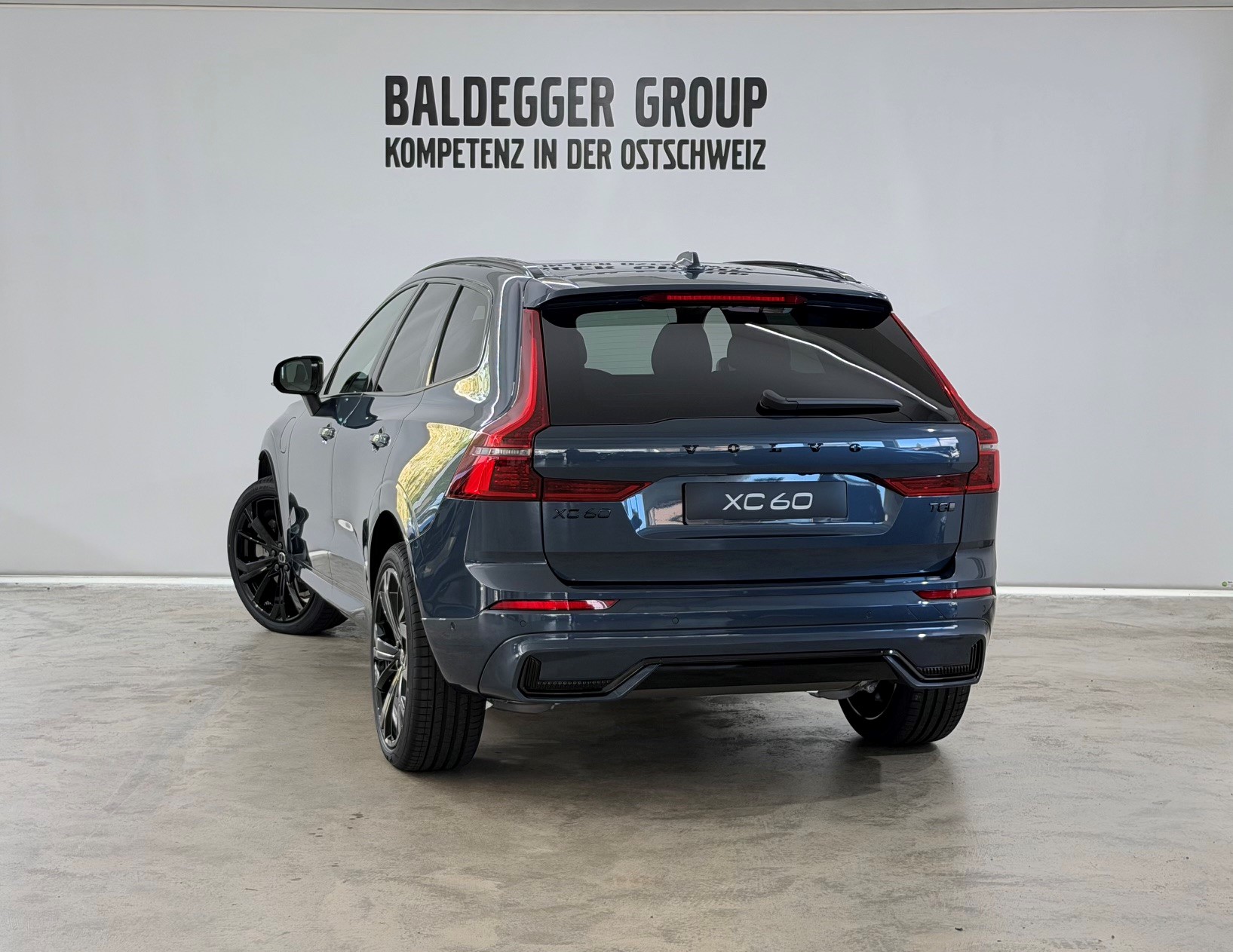 VOLVO XC60 2.0 T8 TE Black Edition e-image-1