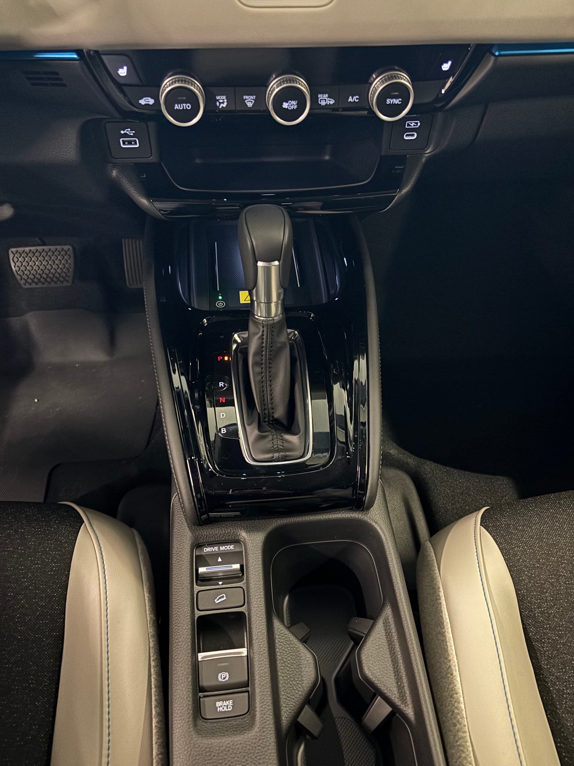 HONDA HR-V 1.5i-MMD Advance Style CVT-image-10