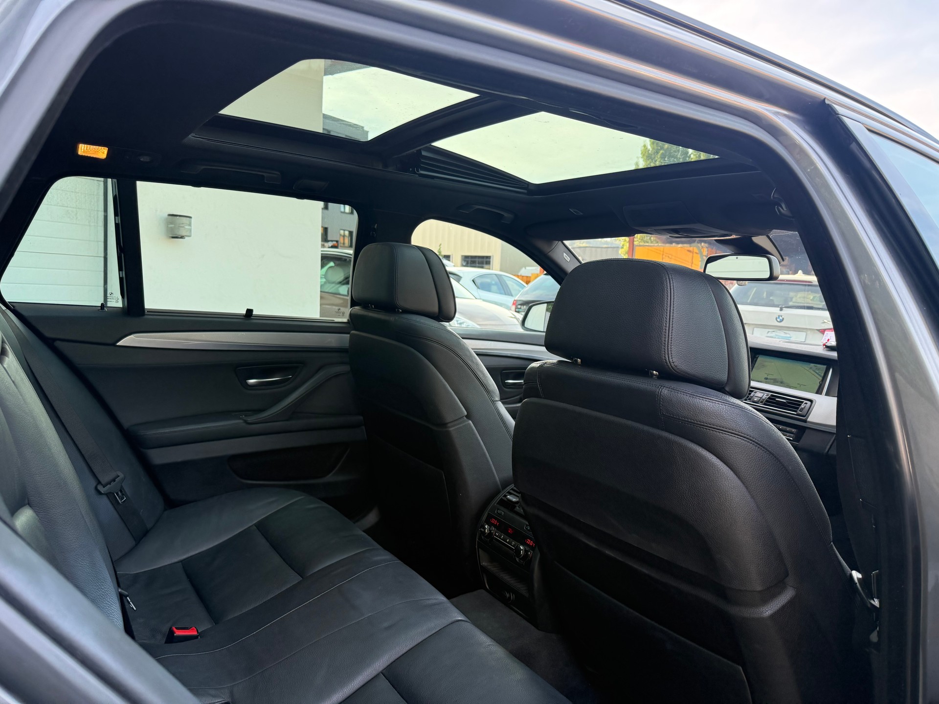 BMW 535d Touring xDrive Steptronic-image-15