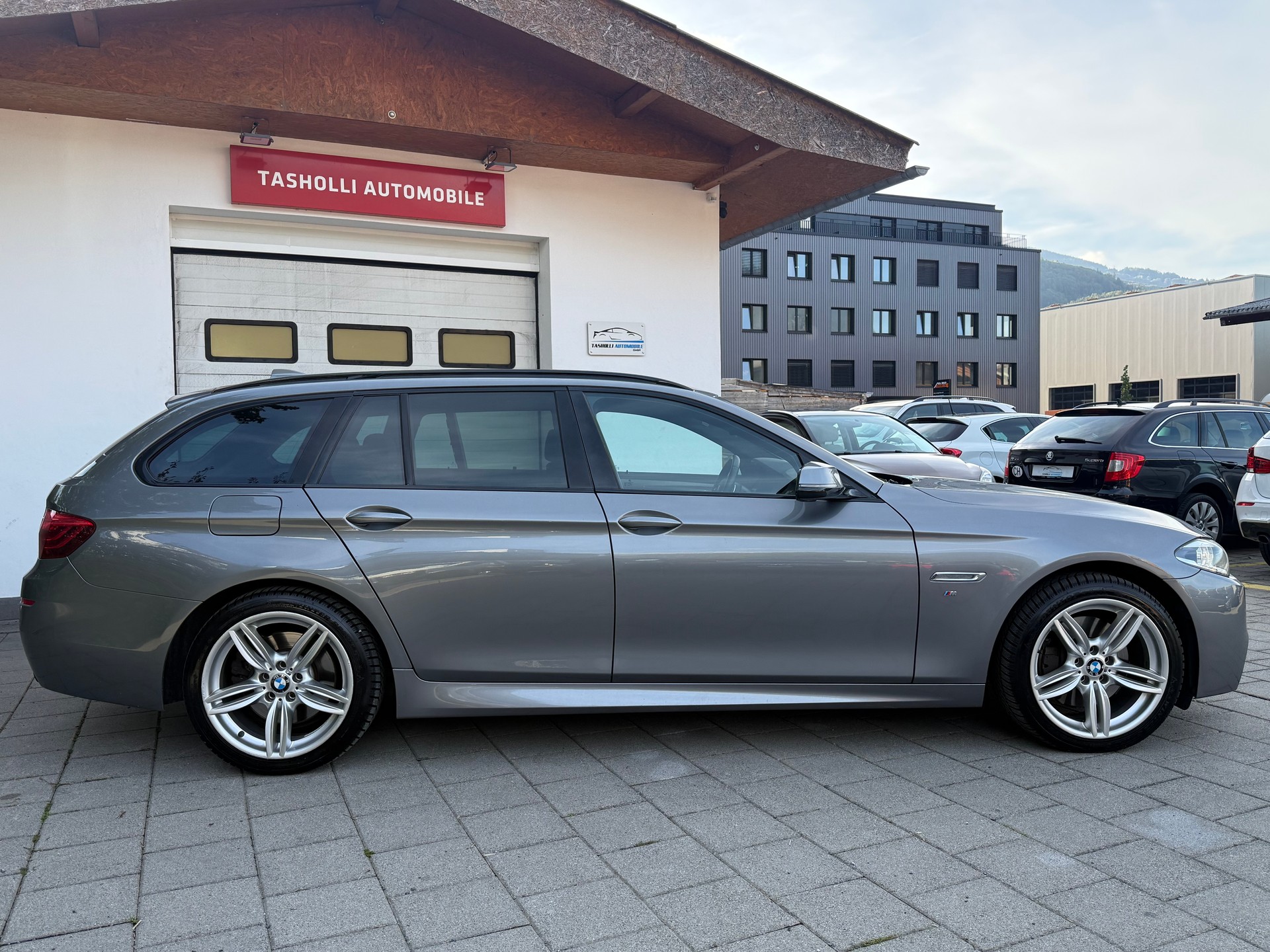 BMW 535d Touring xDrive Steptronic-image-11
