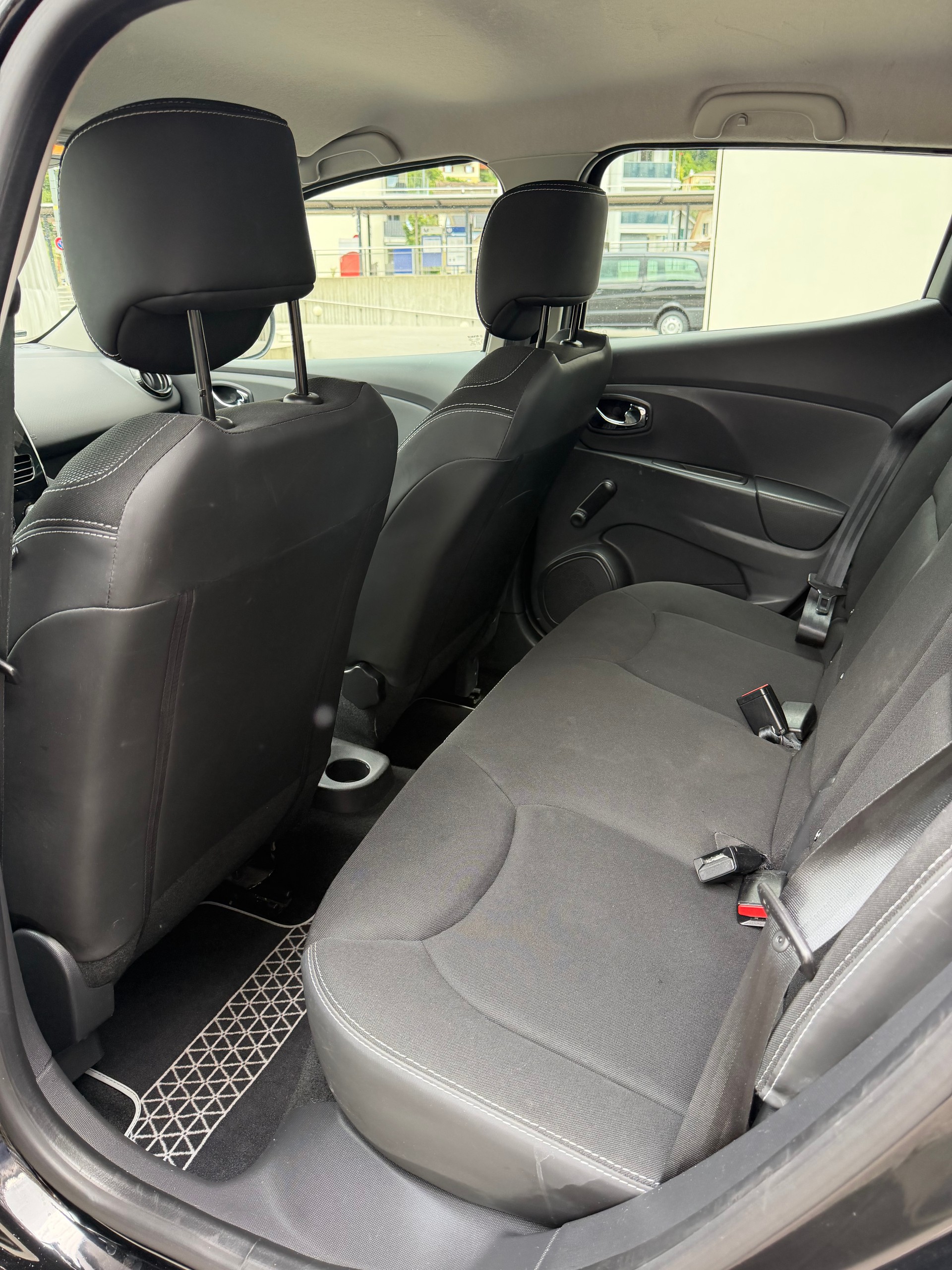 RENAULT Clio 0.9 12V Expression-image-9
