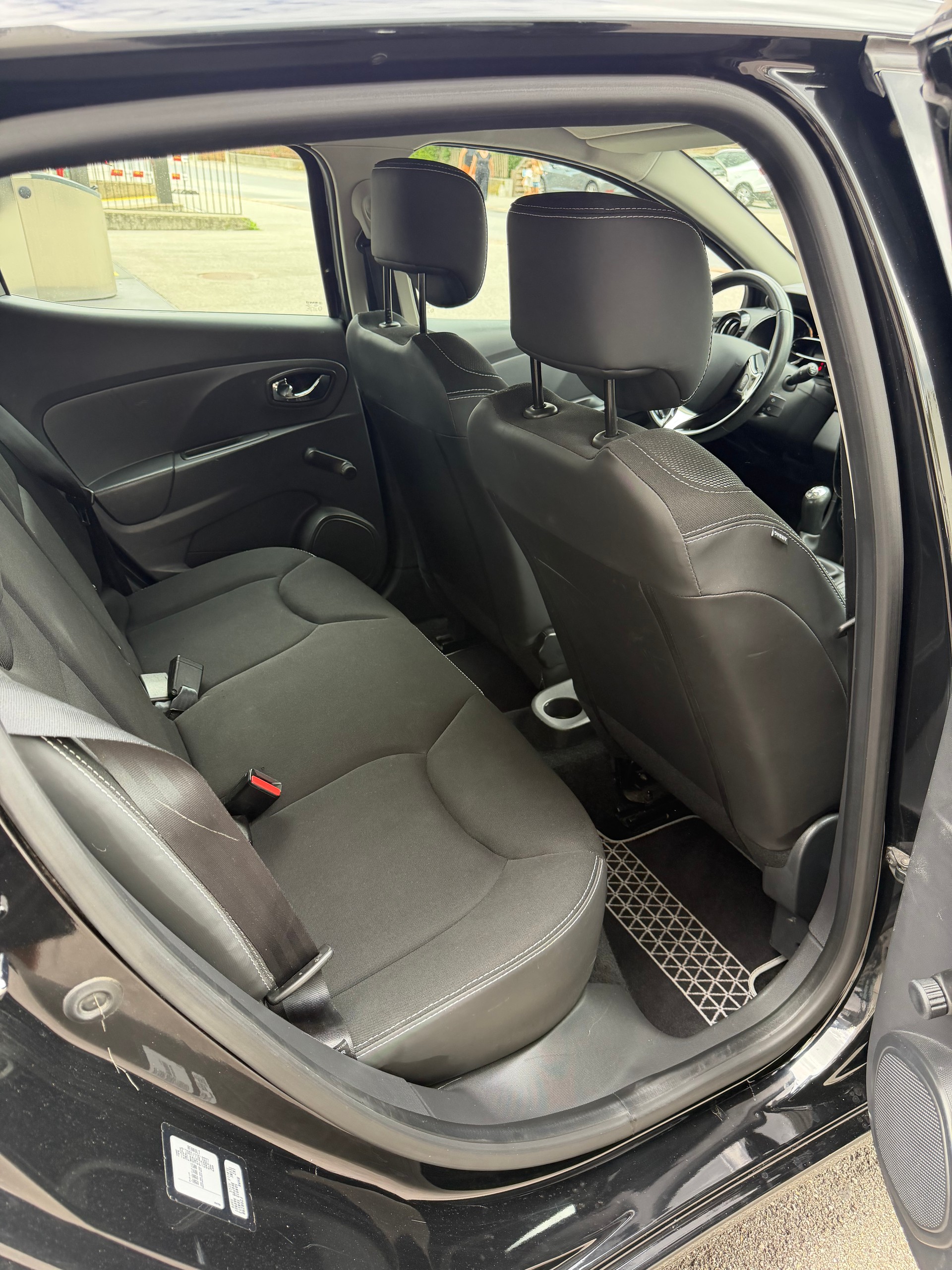 RENAULT Clio 0.9 12V Expression-image-11