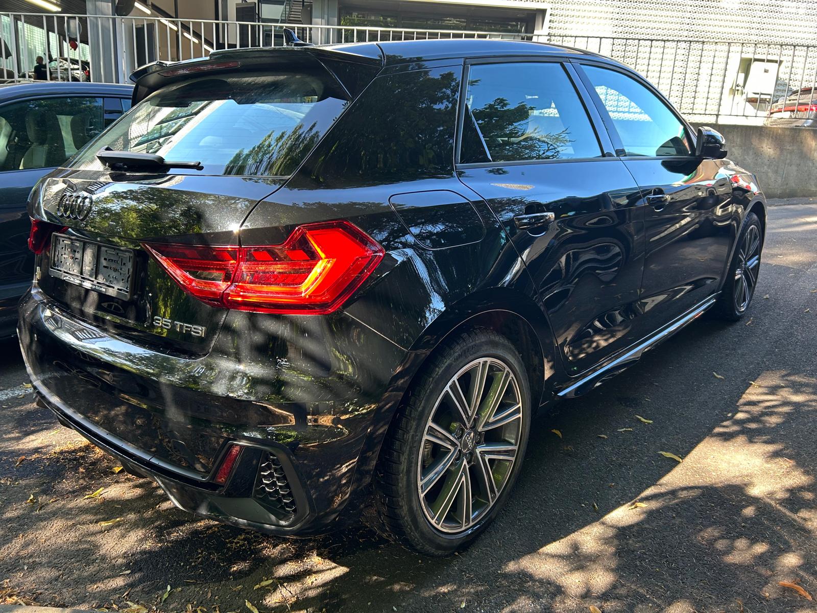 AUDI 1.5 35 TFSI S-Tronic-image-2
