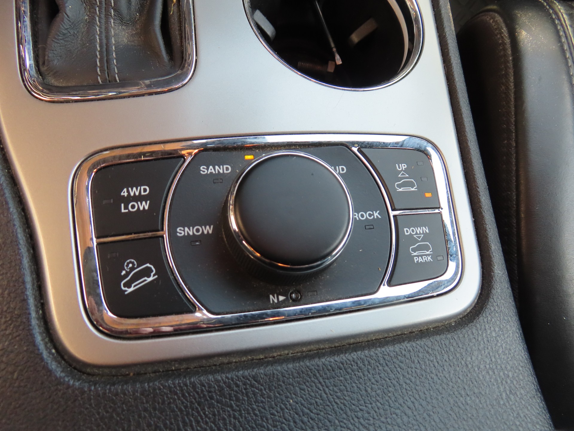 JEEP Grand Cherokee 3.0 CRD Limited Automatic-image-6
