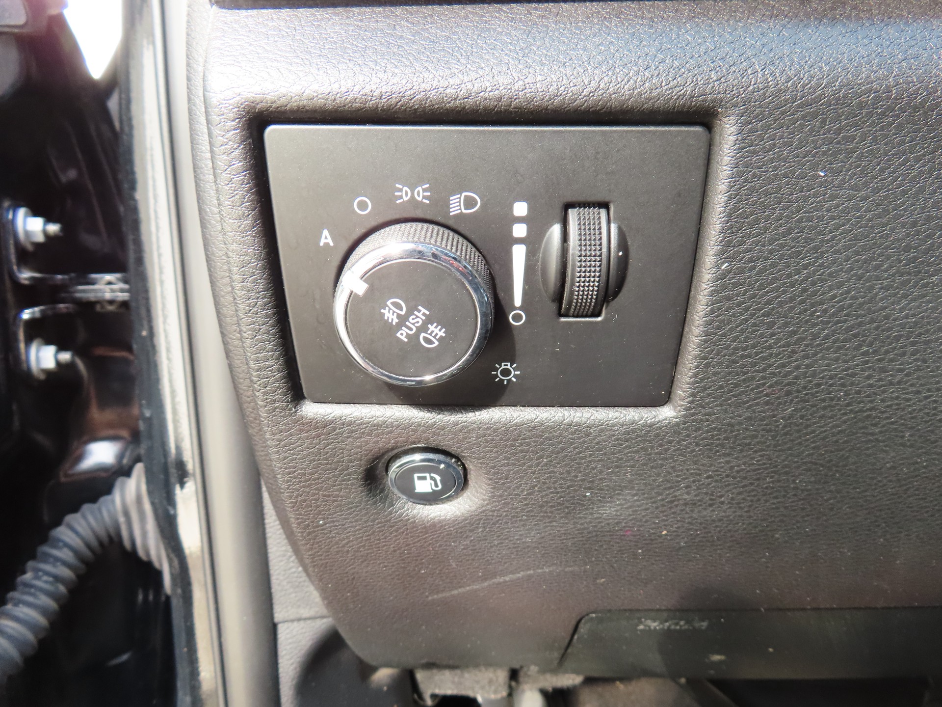 JEEP Grand Cherokee 3.0 CRD Limited Automatic-image-14