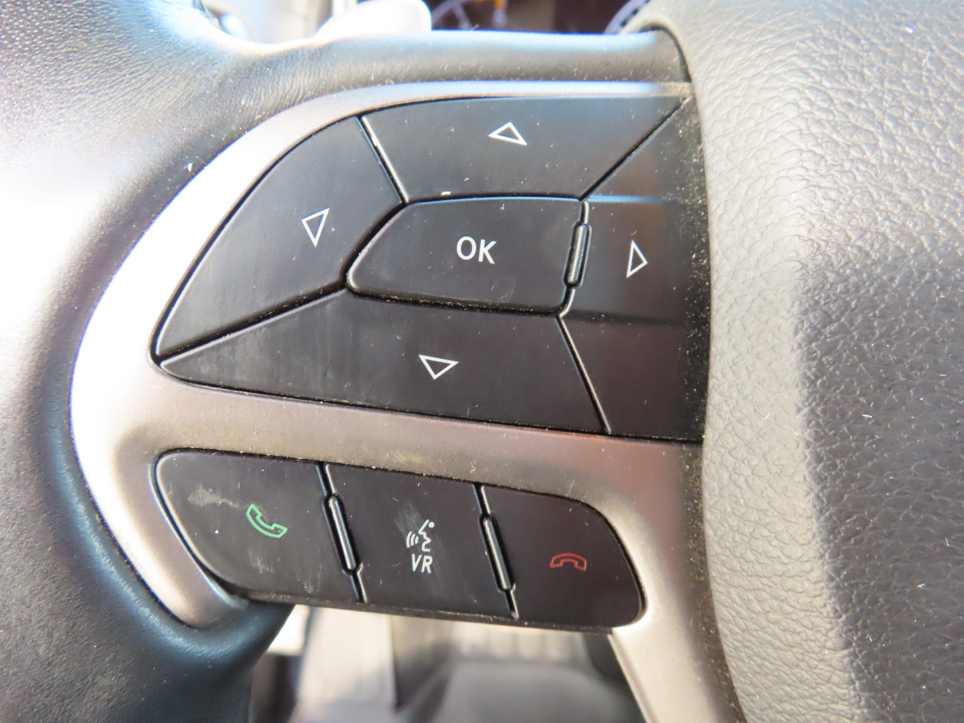 JEEP Grand Cherokee 3.0 CRD Limited Automatic-image-13