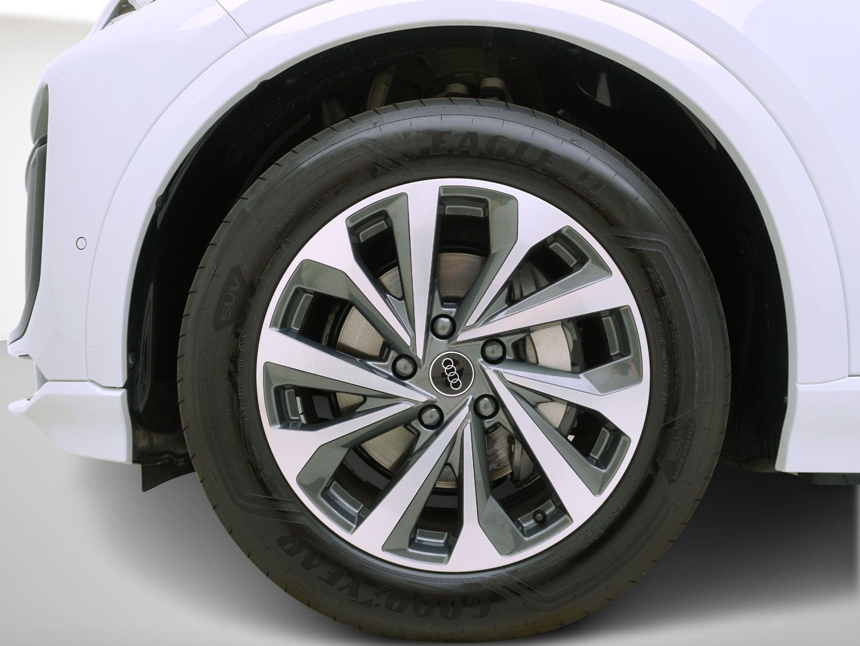 AUDI Q6 e-tron S line quattro **Audi Werksgarantie bis 01/2031**-image-6