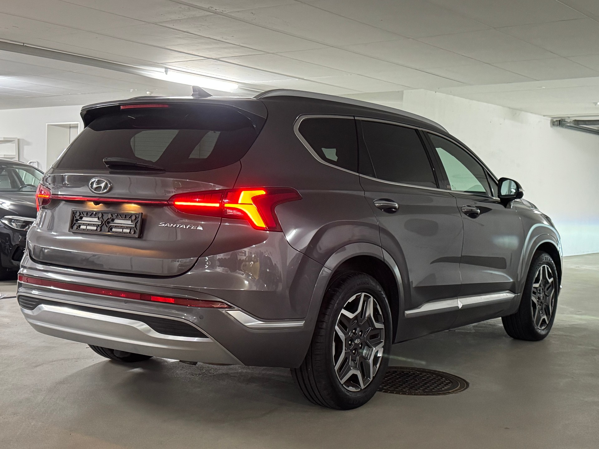 HYUNDAI Santa Fe 1.6 T-GDi HEV Vertex 4WD Automatic-image-6