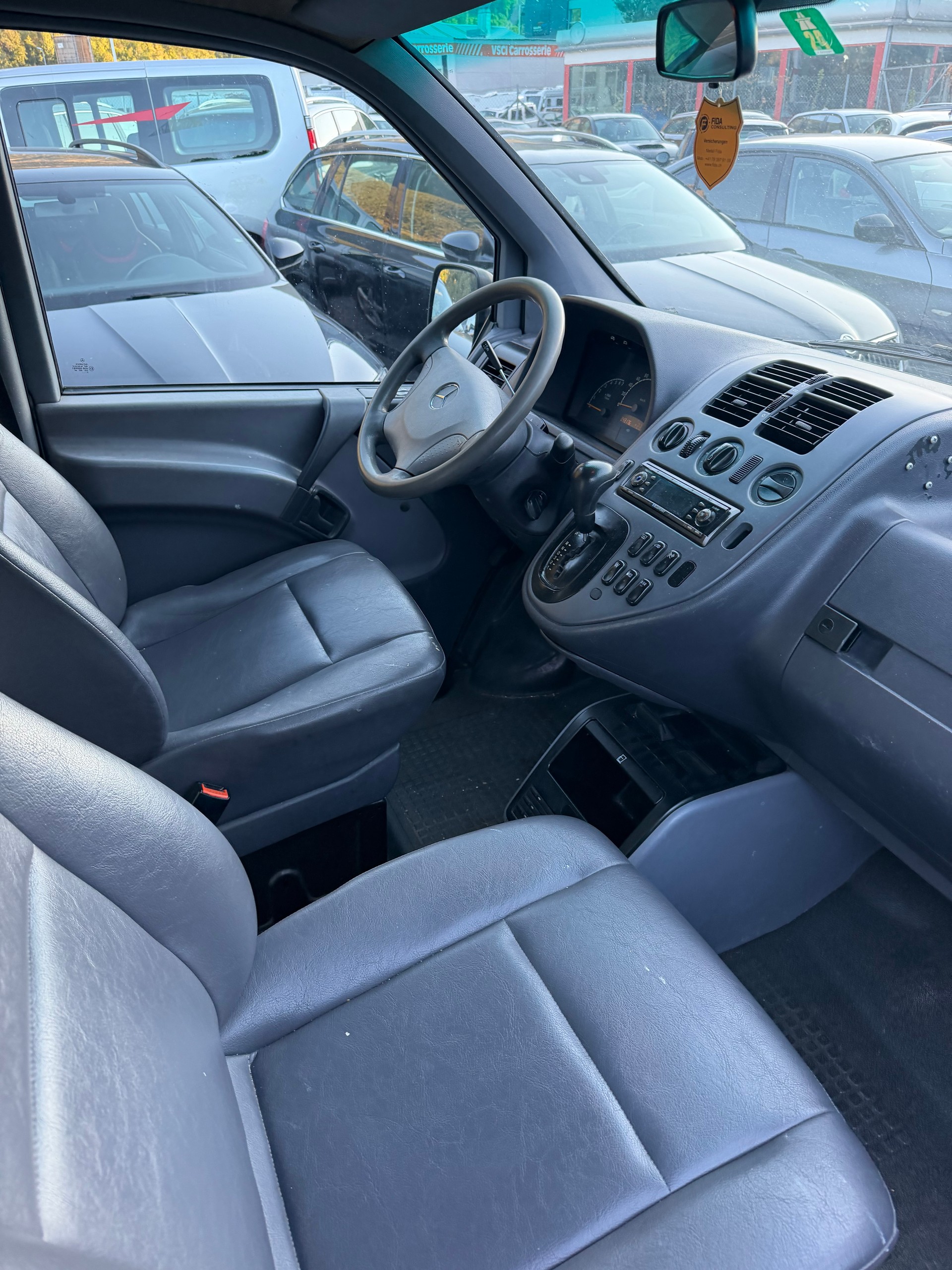 MERCEDES-BENZ Vito 112CDI-image-6