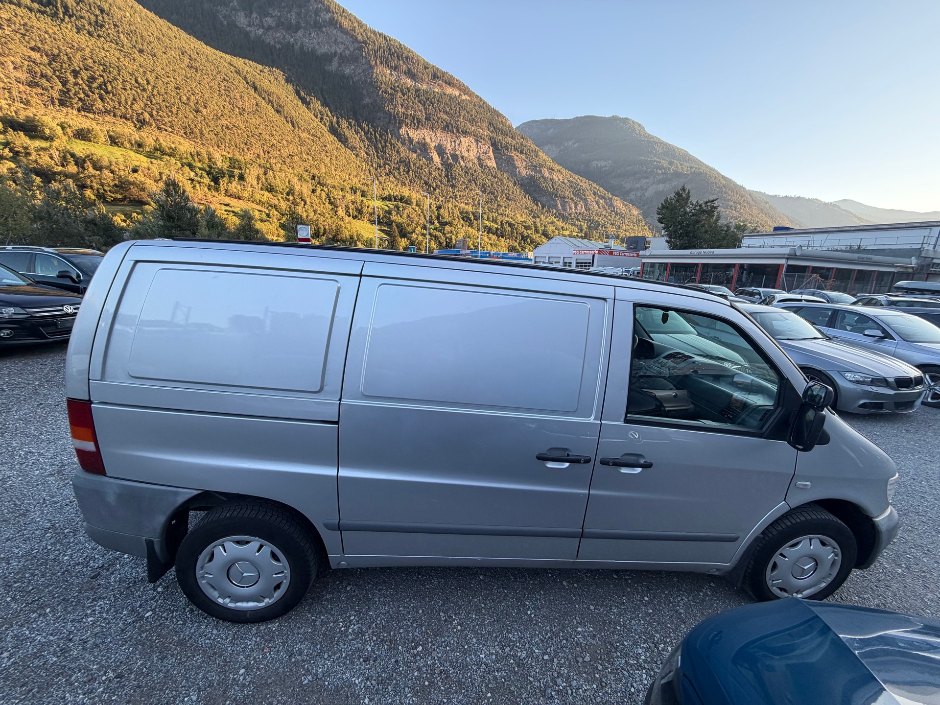 MERCEDES-BENZ Vito 112CDI-image-4