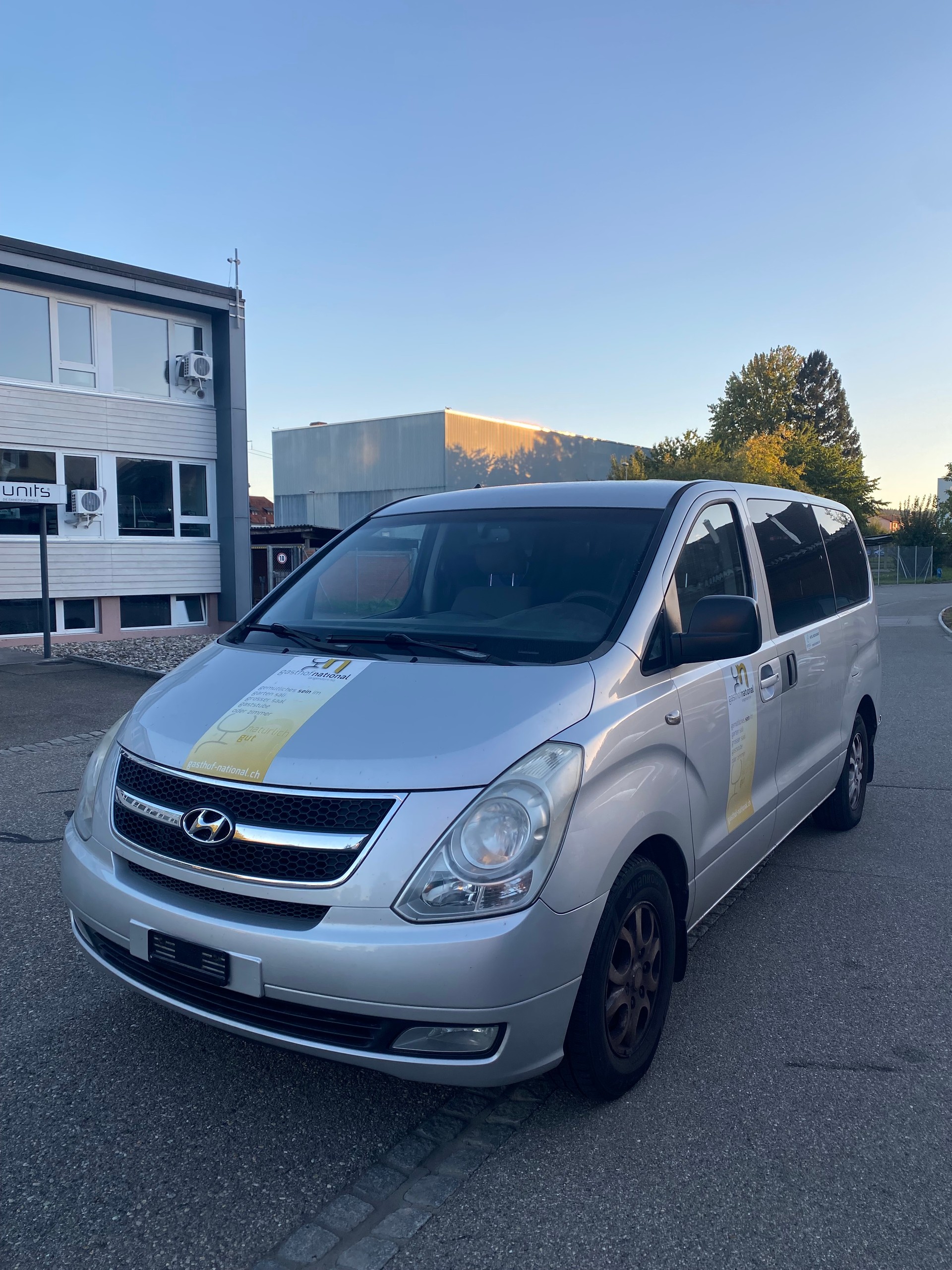 HYUNDAI H-1 People 2.5 CRDi-image-0