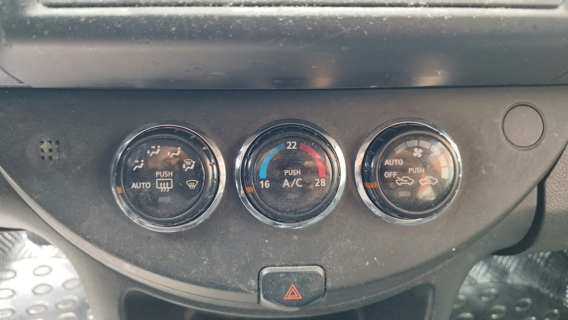 NISSAN Note 1.6 i-Way Automatic-image-14