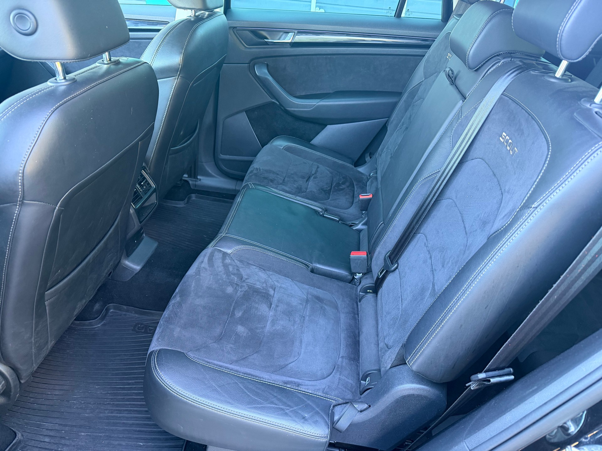 SKODA Kodiaq 2.0 TDI CR Scout 4x4 DSG-image-8