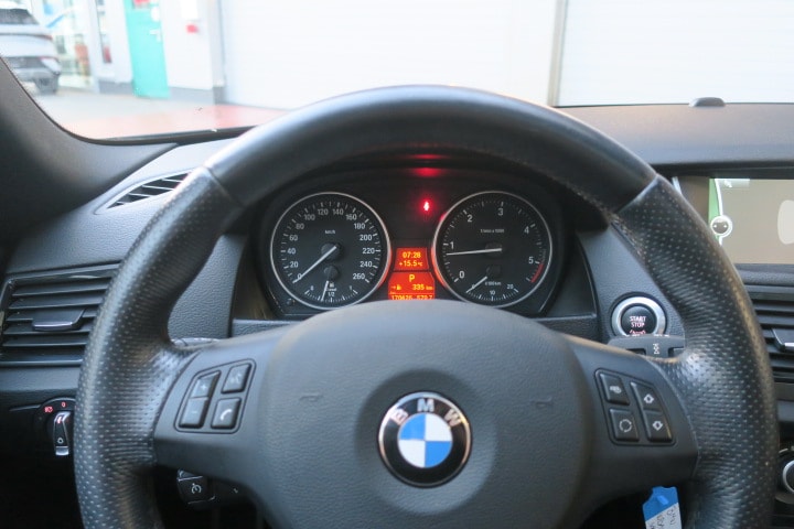 BMW X1 xDrive 25d Steptronic-image-15