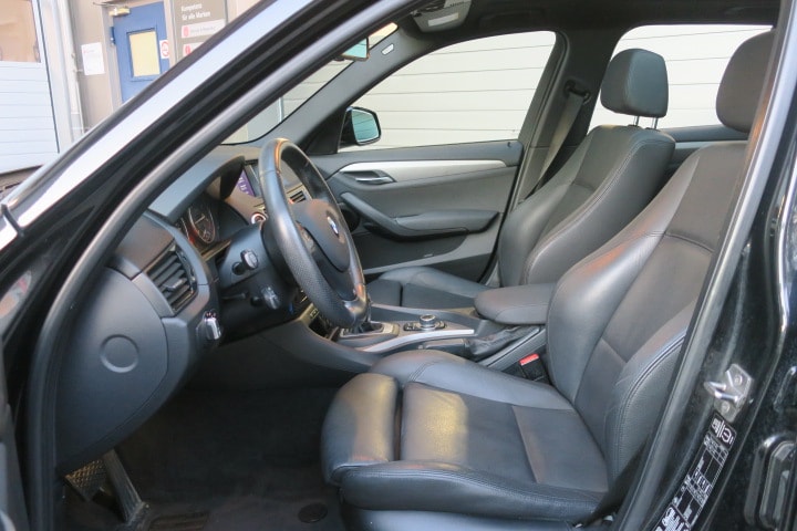 BMW X1 xDrive 25d Steptronic-image-5