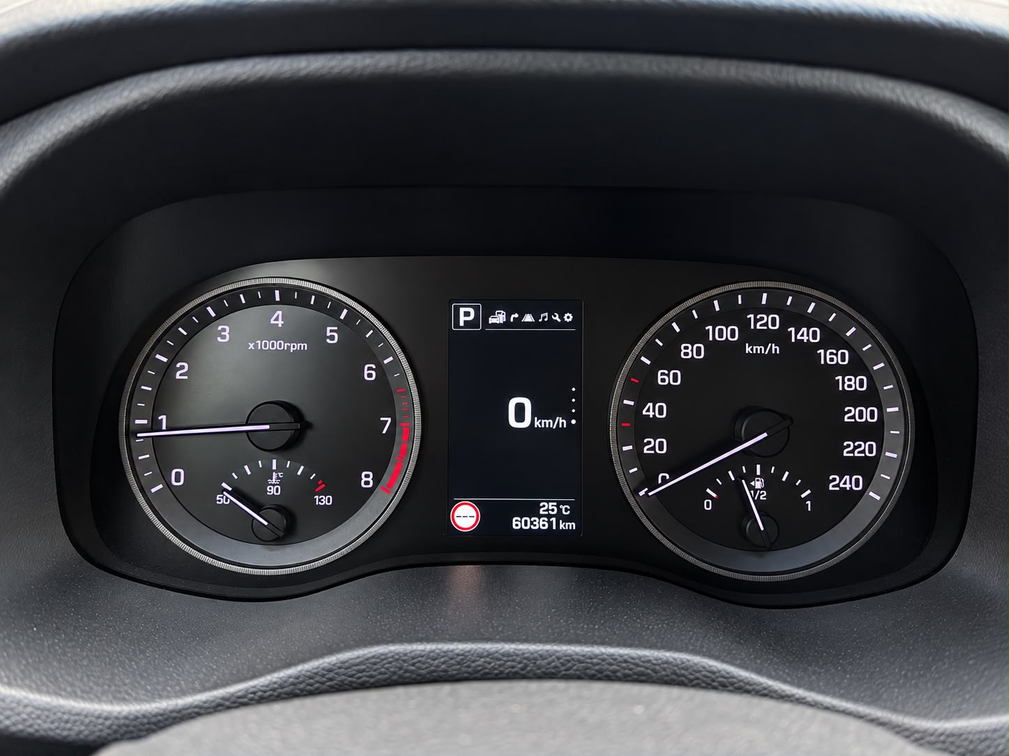 HYUNDAI Tucson 1.6 TGDI Plena 4WD Automatic-image-11
