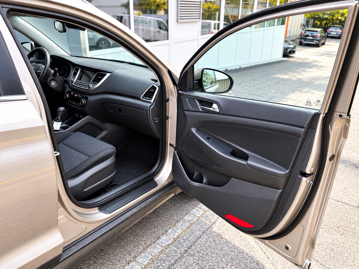HYUNDAI Tucson 1.6 TGDI Plena 4WD Automatic-image-19