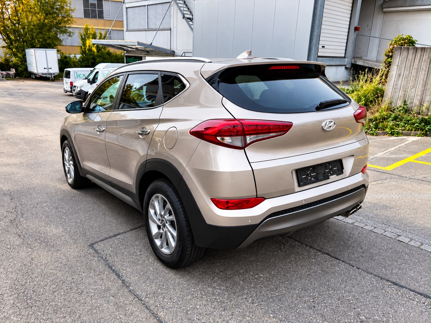 HYUNDAI Tucson 1.6 TGDI Plena 4WD Automatic-image-3