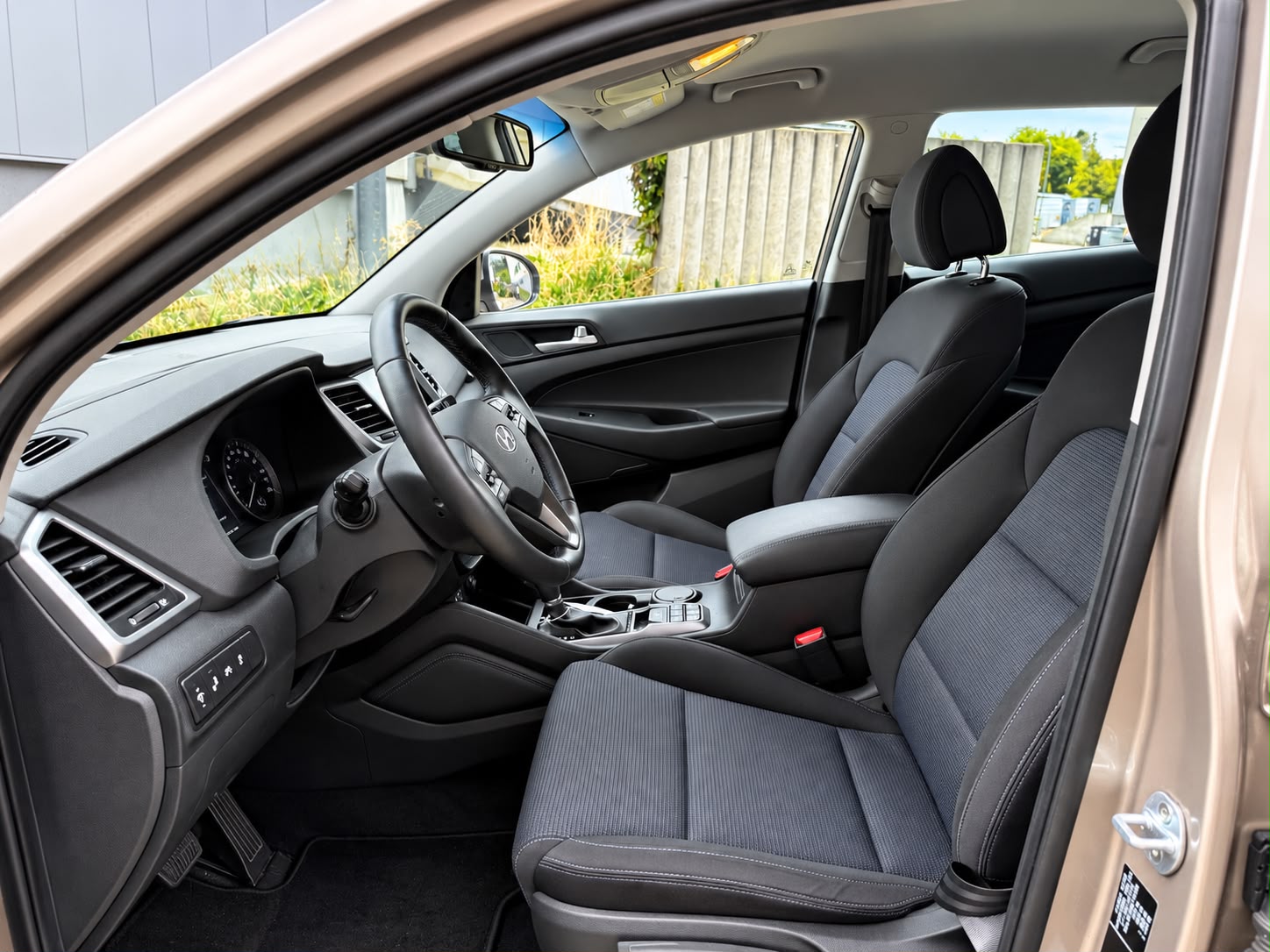 HYUNDAI Tucson 1.6 TGDI Plena 4WD Automatic-image-18