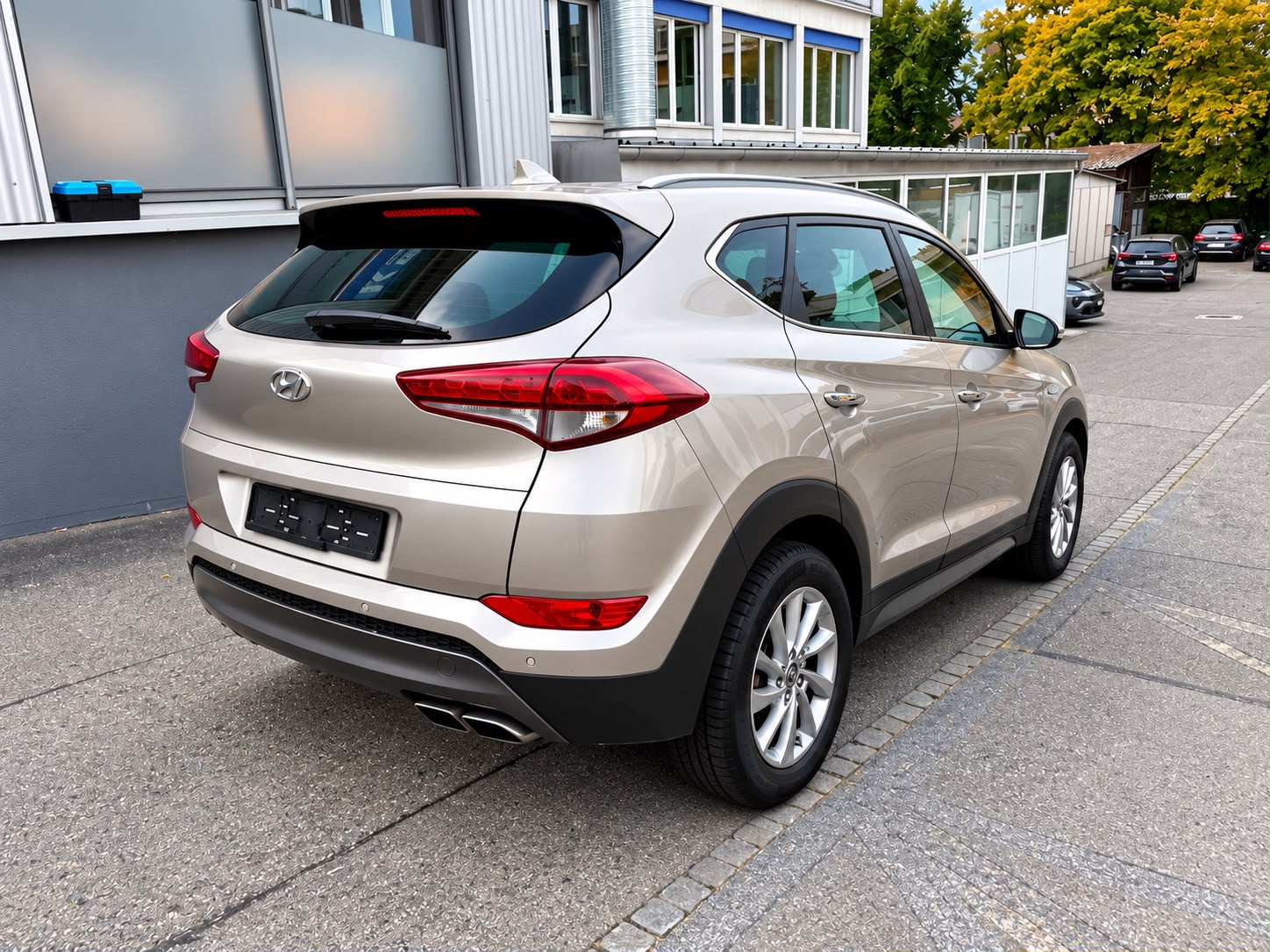 HYUNDAI Tucson 1.6 TGDI Plena 4WD Automatic-image-2