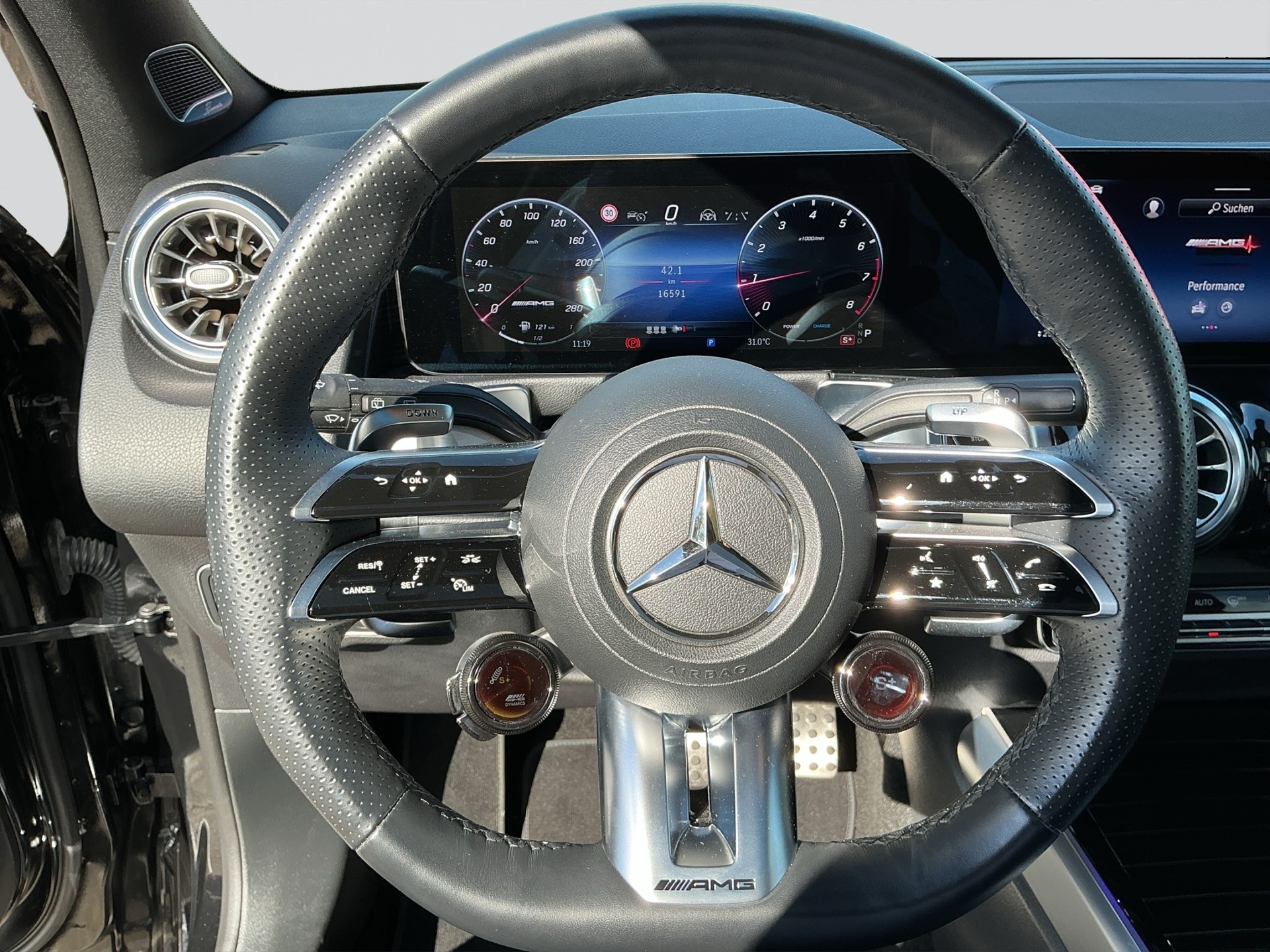 MERCEDES-BENZ GLB 35 AMG GLB AMG 35 4Matic 8G-Tronic-image-5