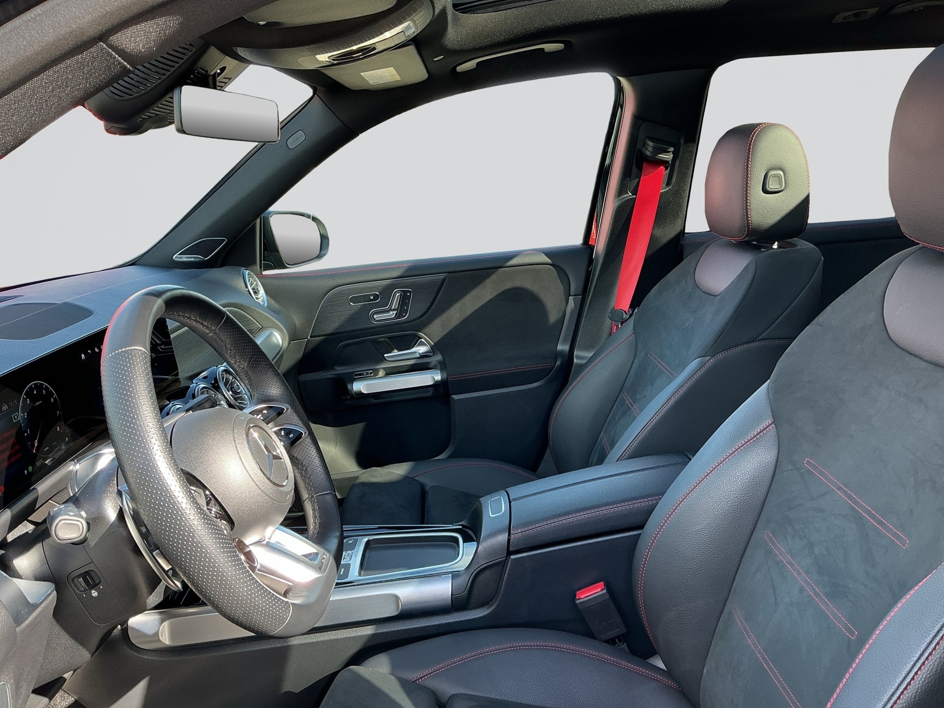MERCEDES-BENZ GLB 35 AMG GLB AMG 35 4Matic 8G-Tronic-image-12