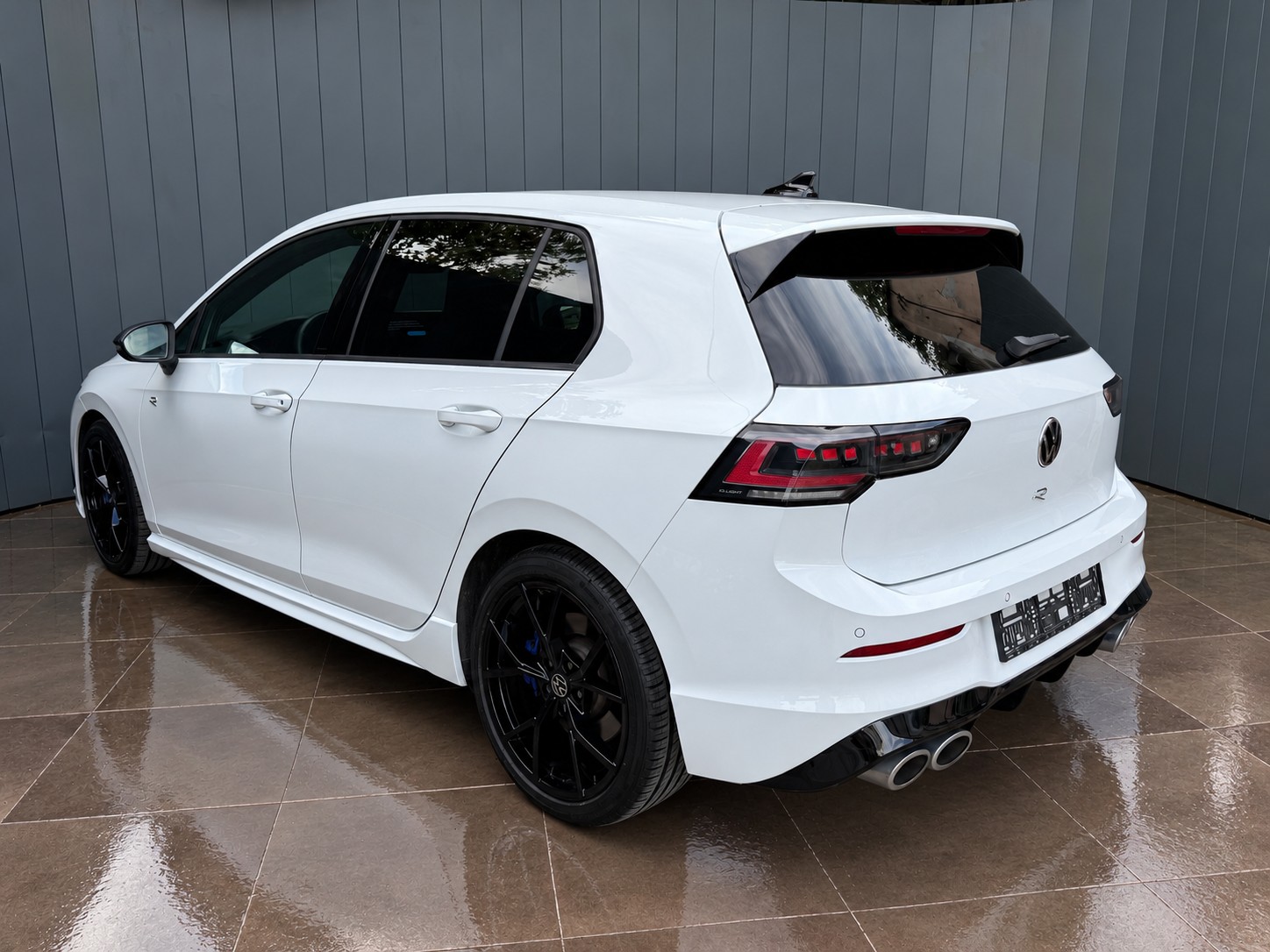 VW Golf R Black Edition 4Motion 333cv DSG-image-5