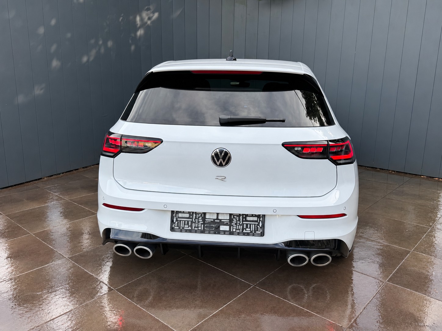 VW Golf R Black Edition 4Motion 333cv DSG-image-4