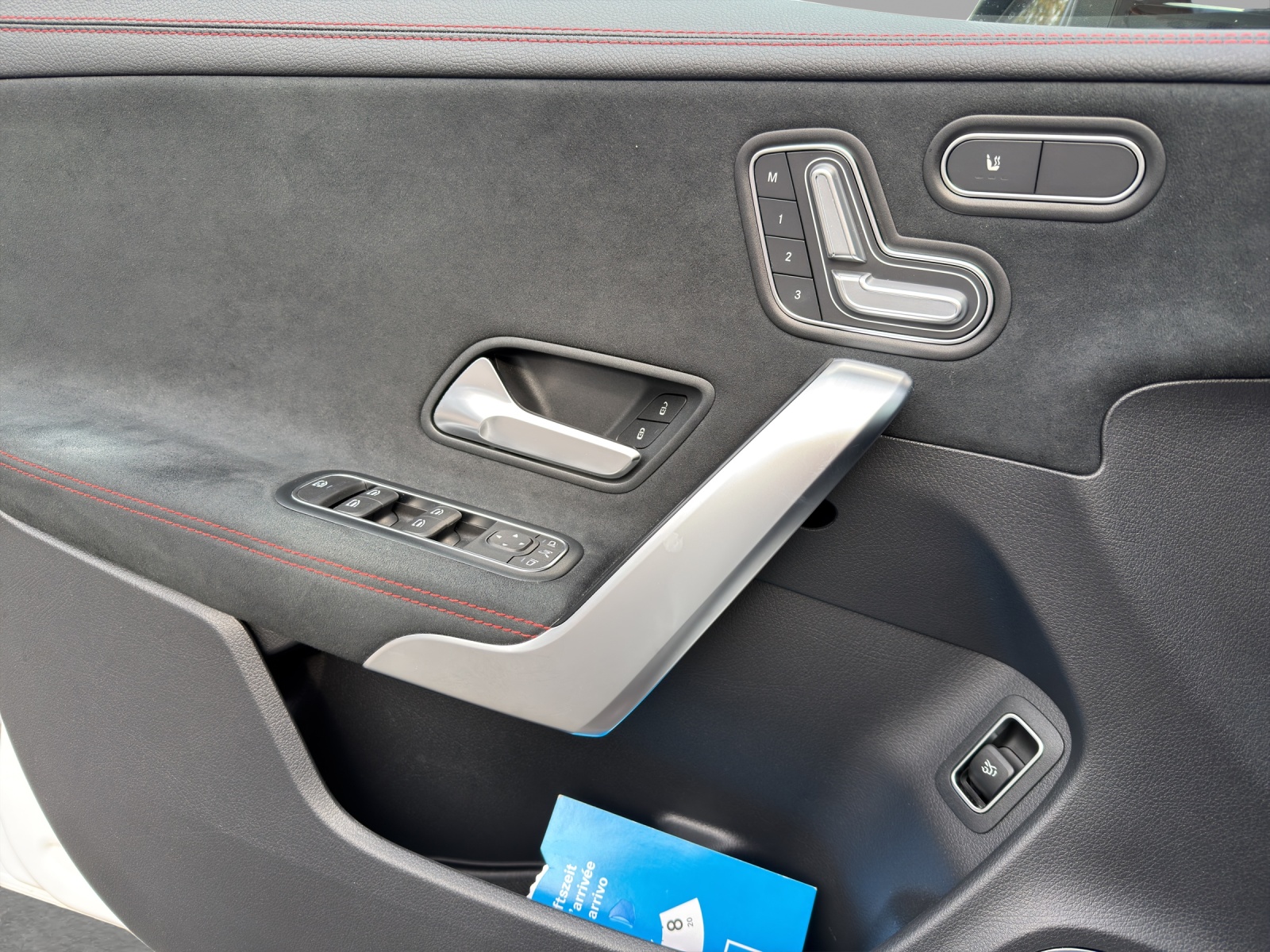 MERCEDES-BENZ CLA 250 4Matic 8G-DCT-image-11